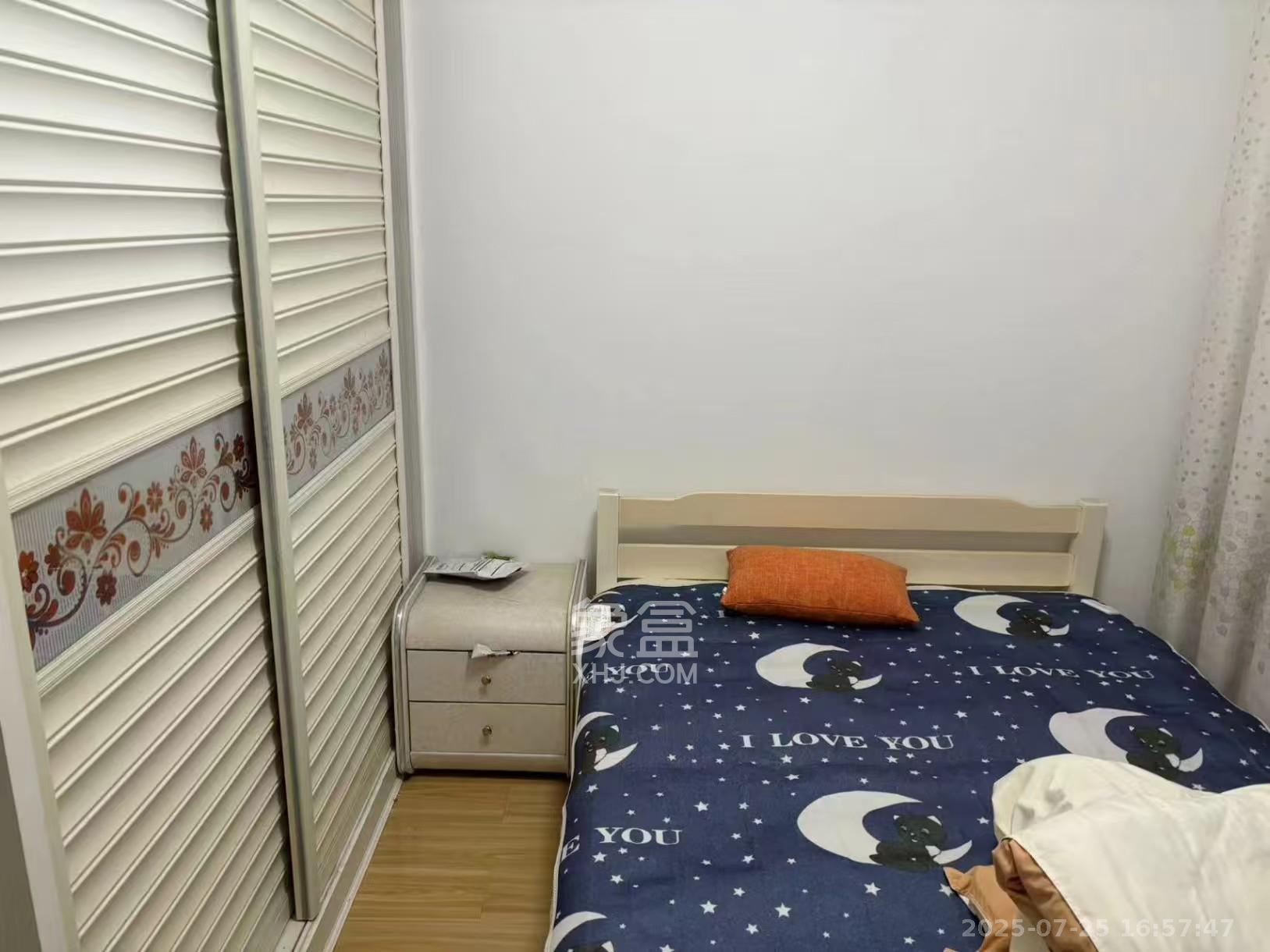 泊林晶城  3室2厅1卫   1600.00元/月室内图