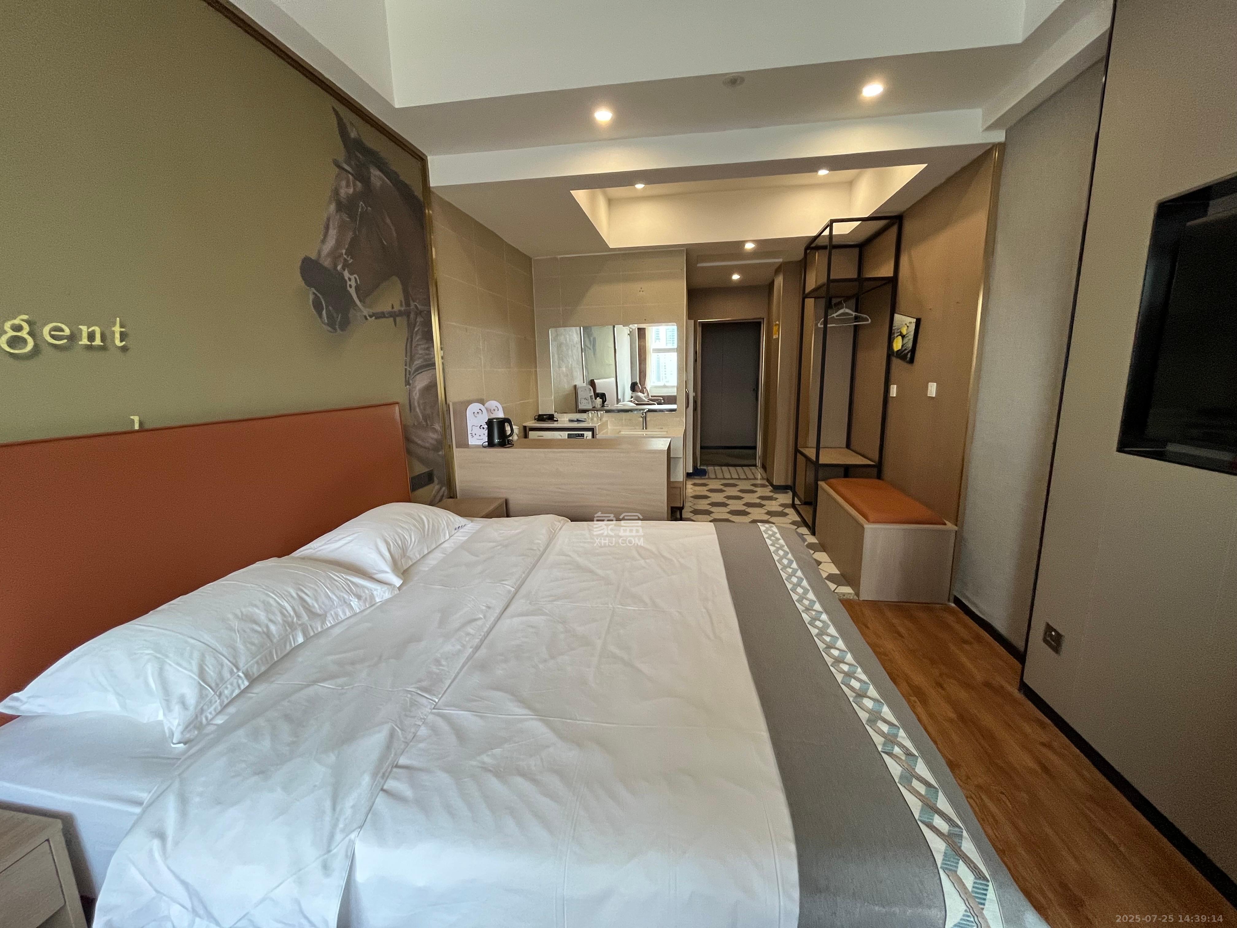 宇成开福广场   41.0㎡      1880.0元/月