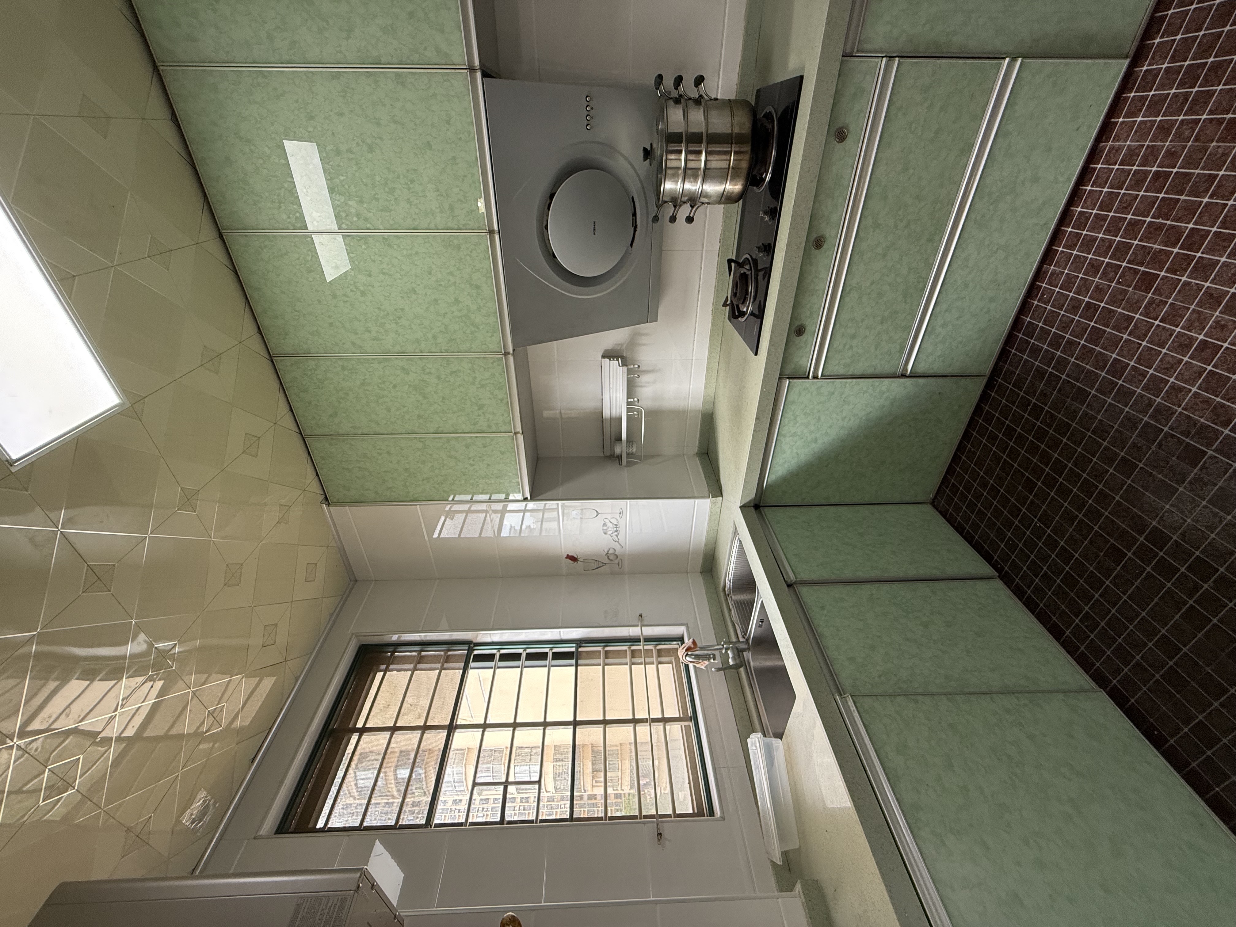 海阔天空-国瑞城二期(雅仕苑) 2室2厅1卫 200.0万 海阔天空-国瑞城二期(雅仕苑) 2室2厅1卫 200.0万室内图