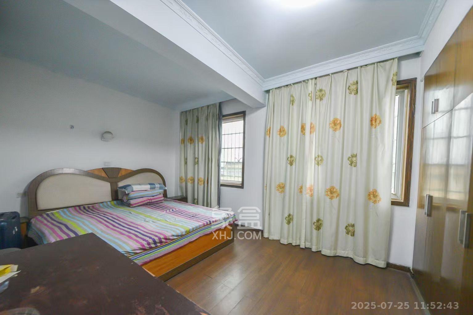 化油器厂宿舍 3室2厅1卫 2500.0元/月 化油器厂宿舍 3室2厅1卫 2500.0元/月室内图