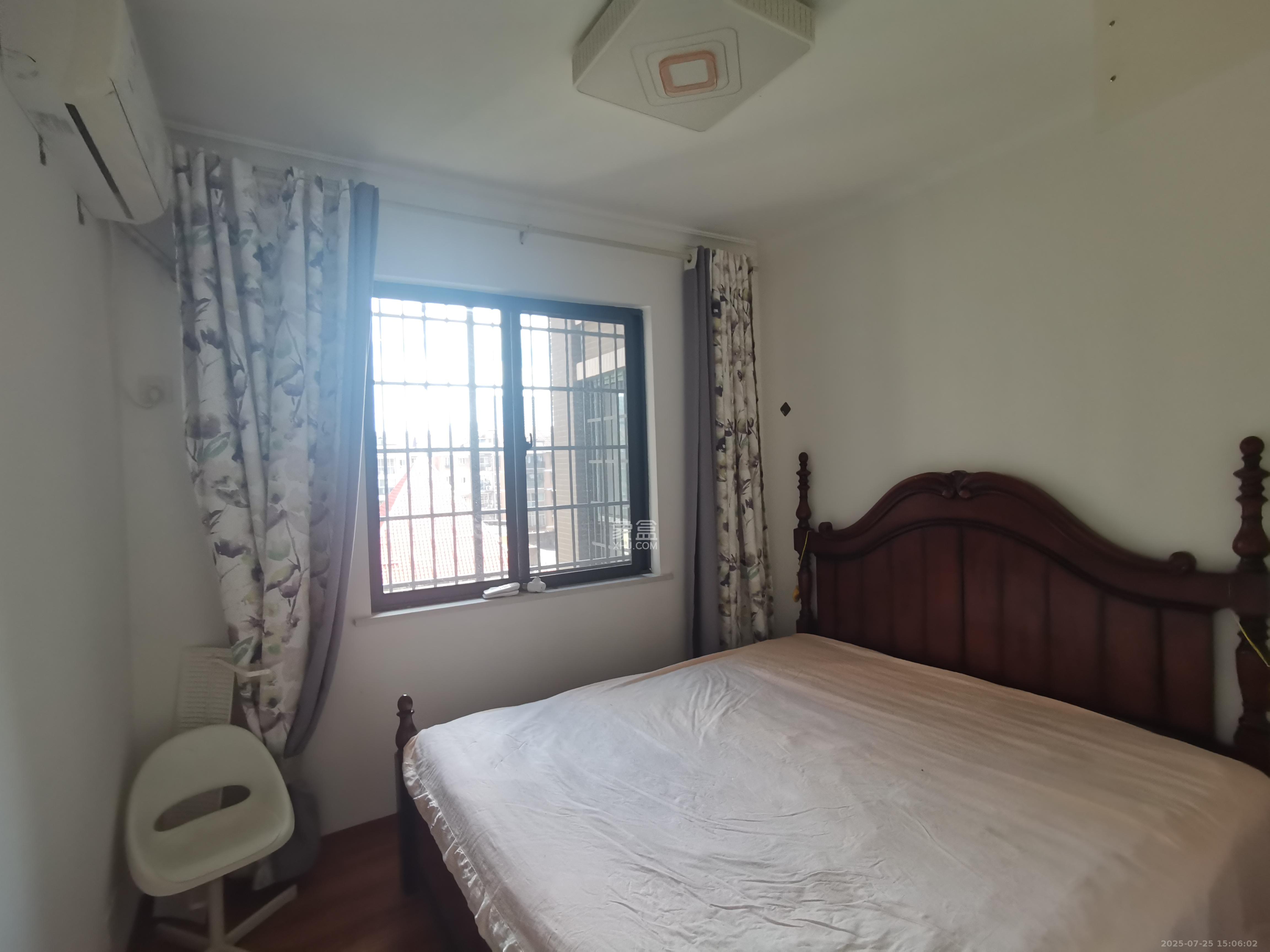 丰源国际  3室2厅2卫    1900.0元/月室内图