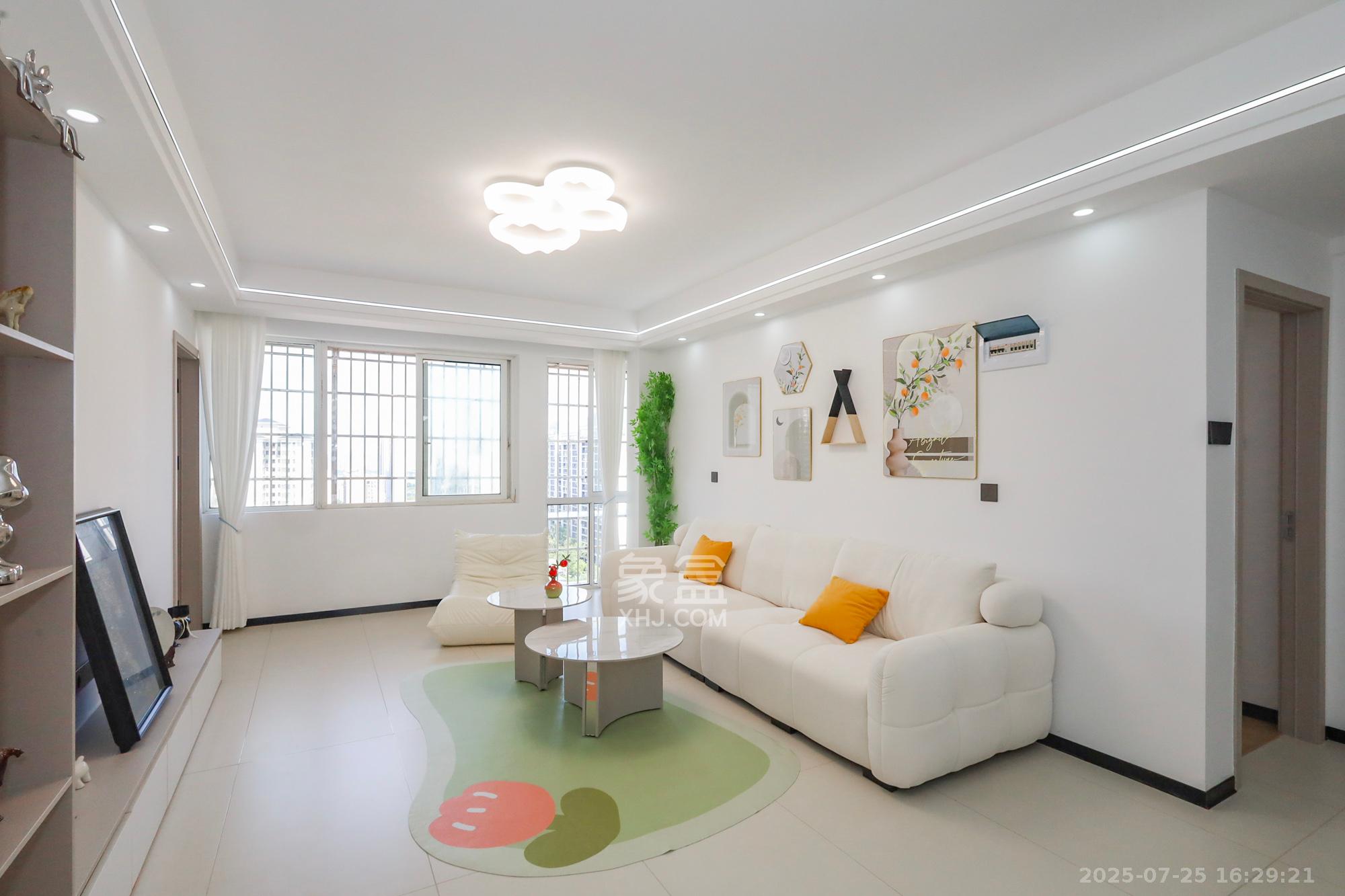 谷山乐园三期  3室2厅1卫    59.8万 谷山乐园三期  3室2厅1卫    59.8万客厅