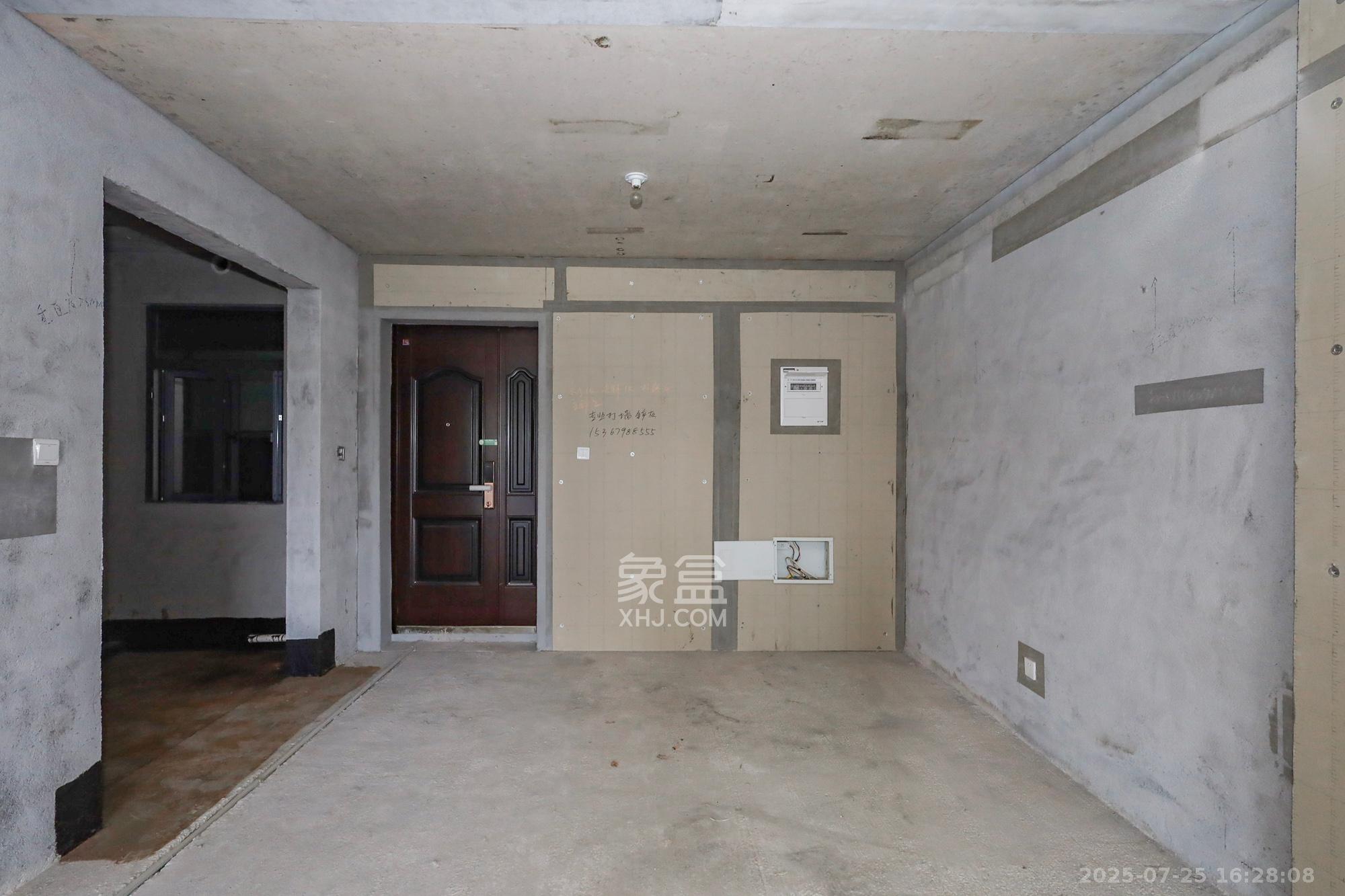 轨道中建麓江府  3室2厅2卫    160.0万其他