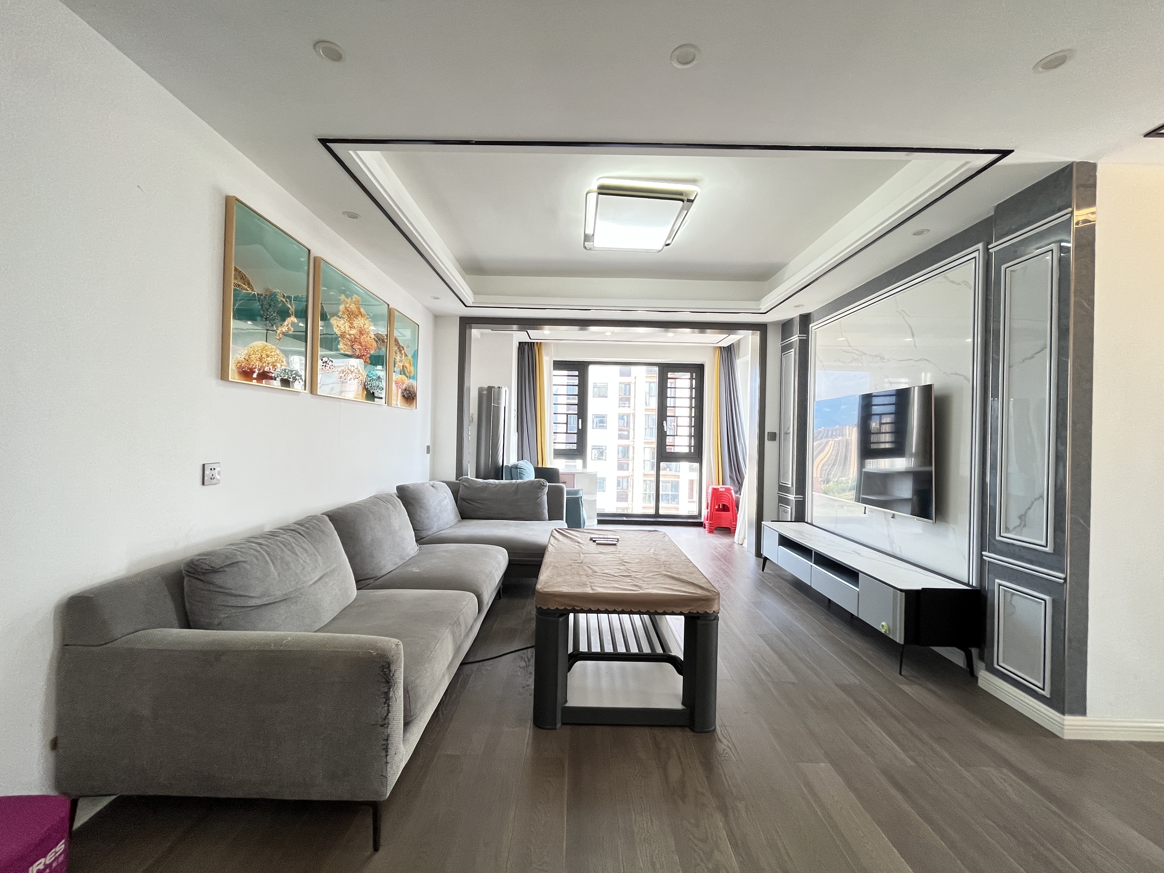 天成国际 3室2厅1卫 2100.0元/月 天成国际 3室2厅1卫 2100.0元/月室内图