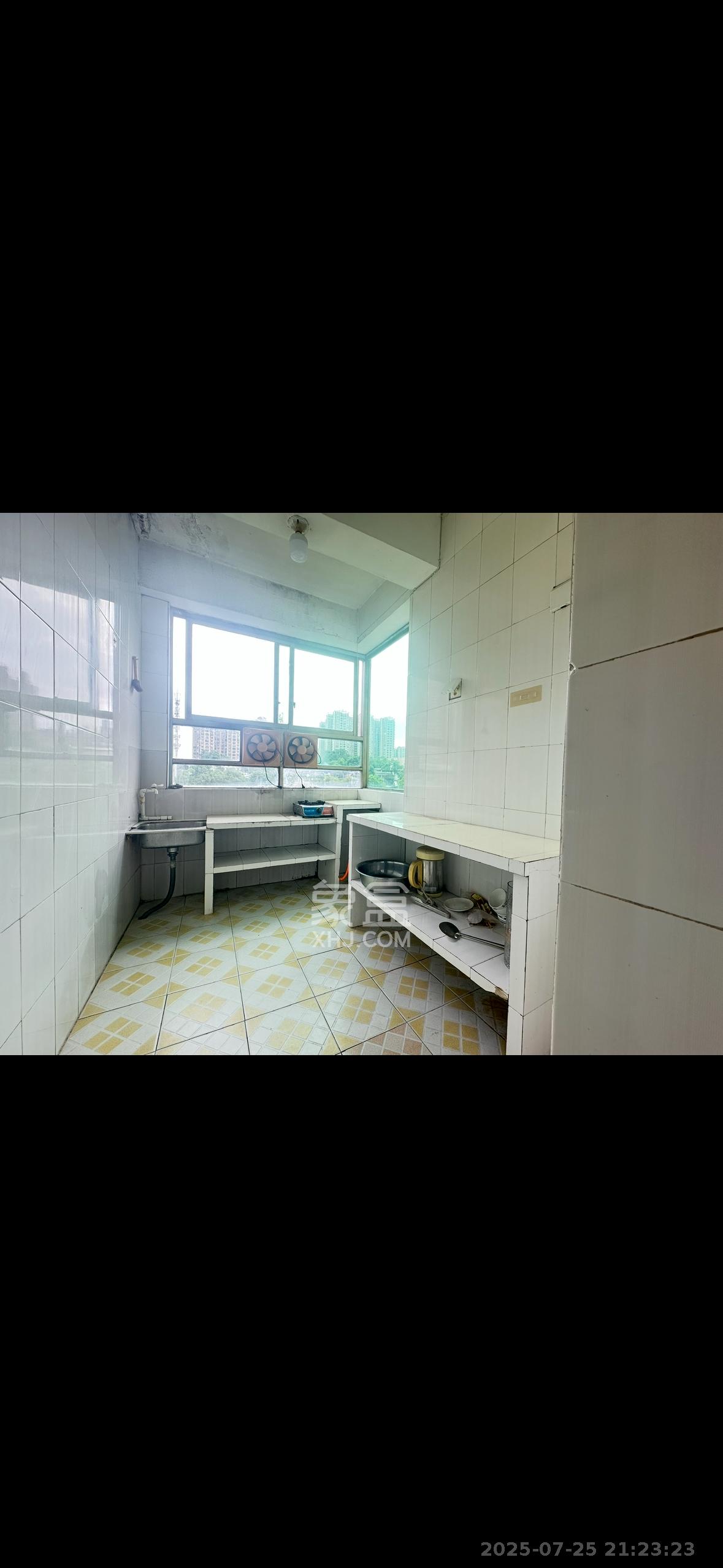 黄泥岭社区 2室2厅1卫 2200.0元/月 黄泥岭社区 2室2厅1卫 2200.0元/月室内图