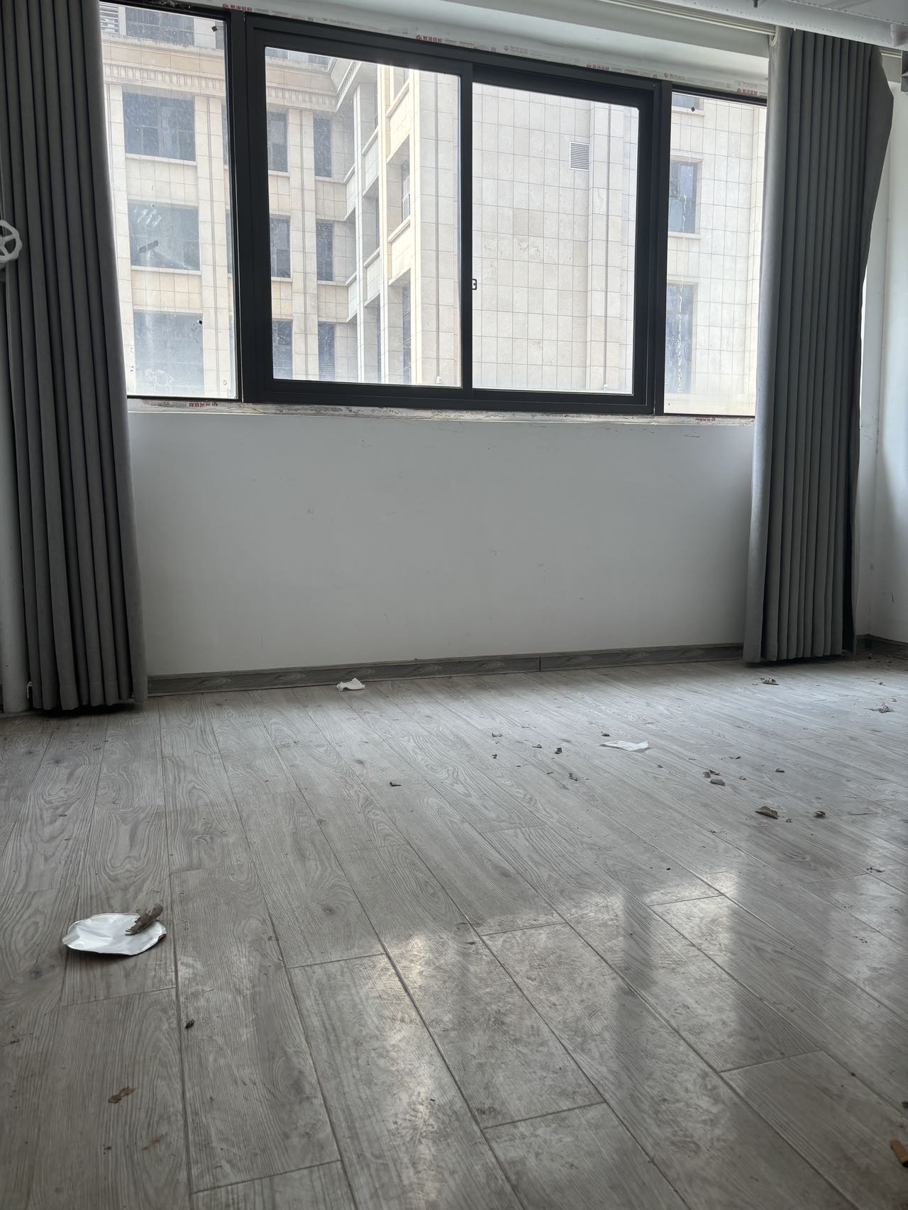 万恒白金汉宫  3室0厅0卫   3700.00元/月室内图