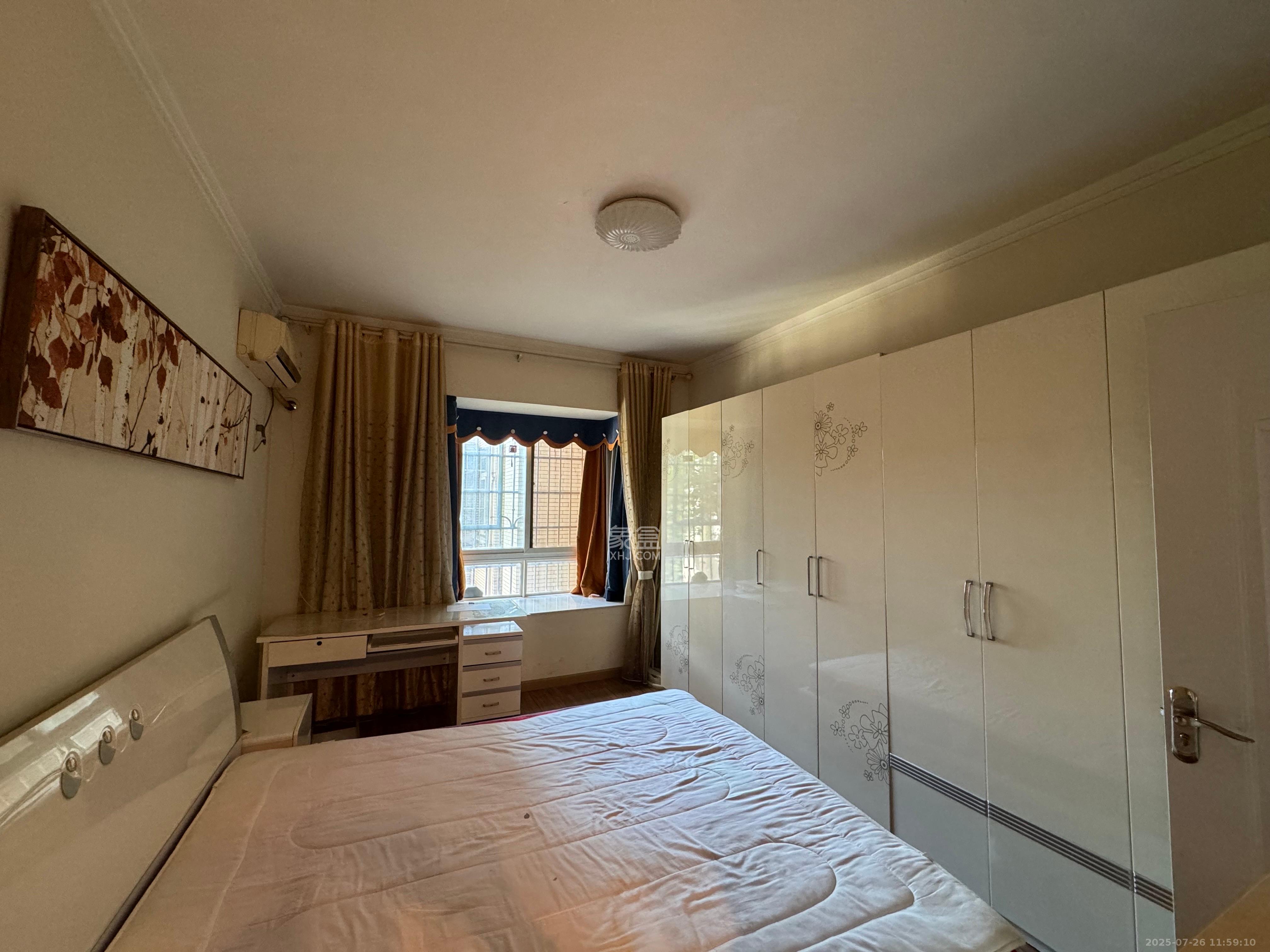 楚天中苑 3室2厅2卫 2000.0元/月 楚天中苑 3室2厅2卫 2000.0元/月室内图