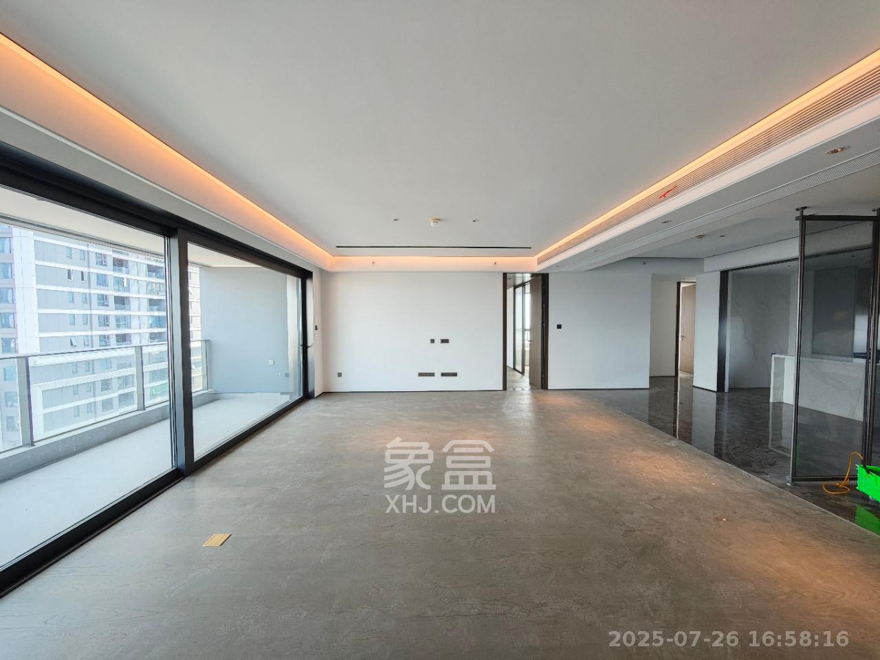 万科瑧湾汇  4室2厅3卫    15000.0元/月