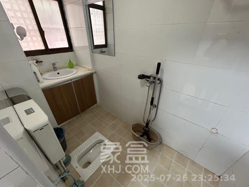 造化塘  3室1厅1卫   2200.00元/月室内图