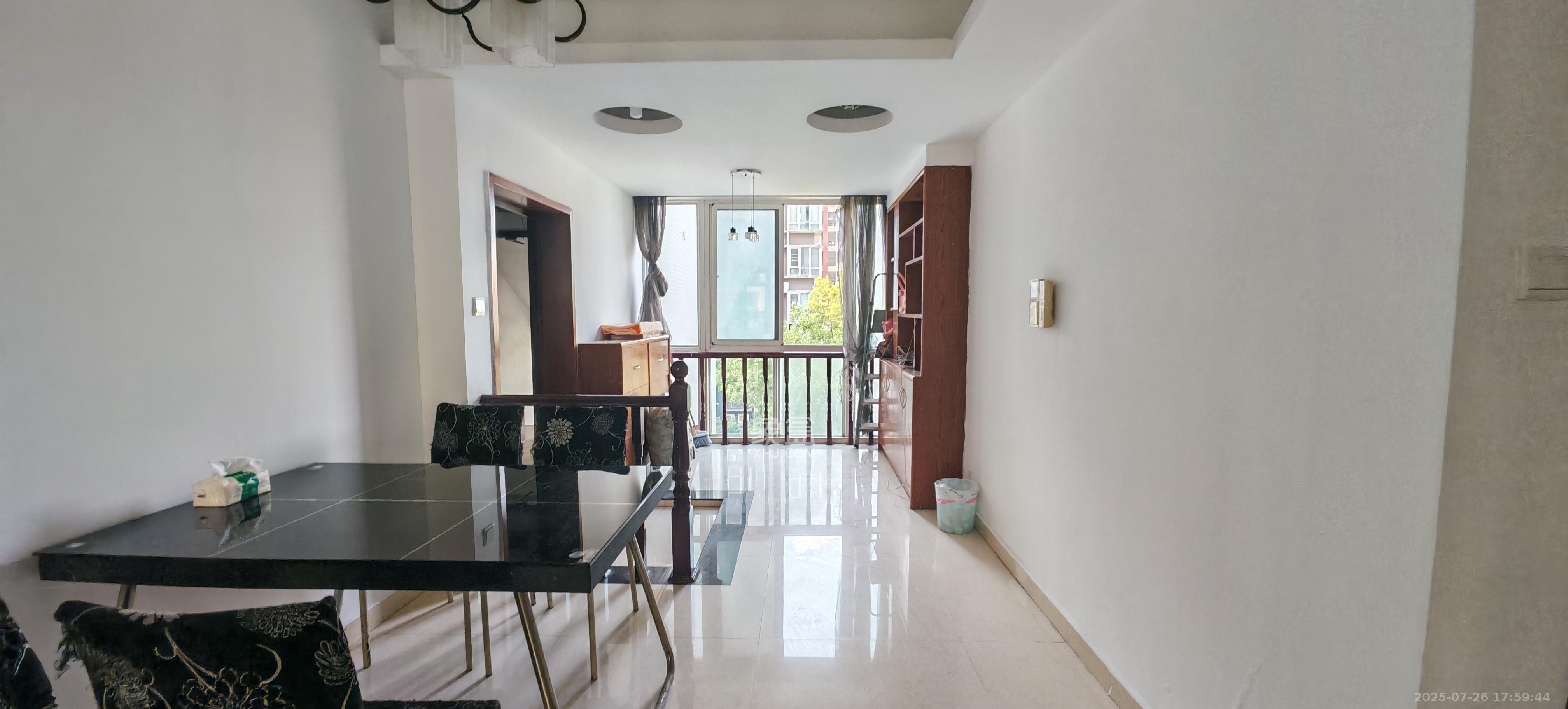 生活艺术城 4室2厅1卫 2100.0元/月 生活艺术城 4室2厅1卫 2100.0元/月室内图