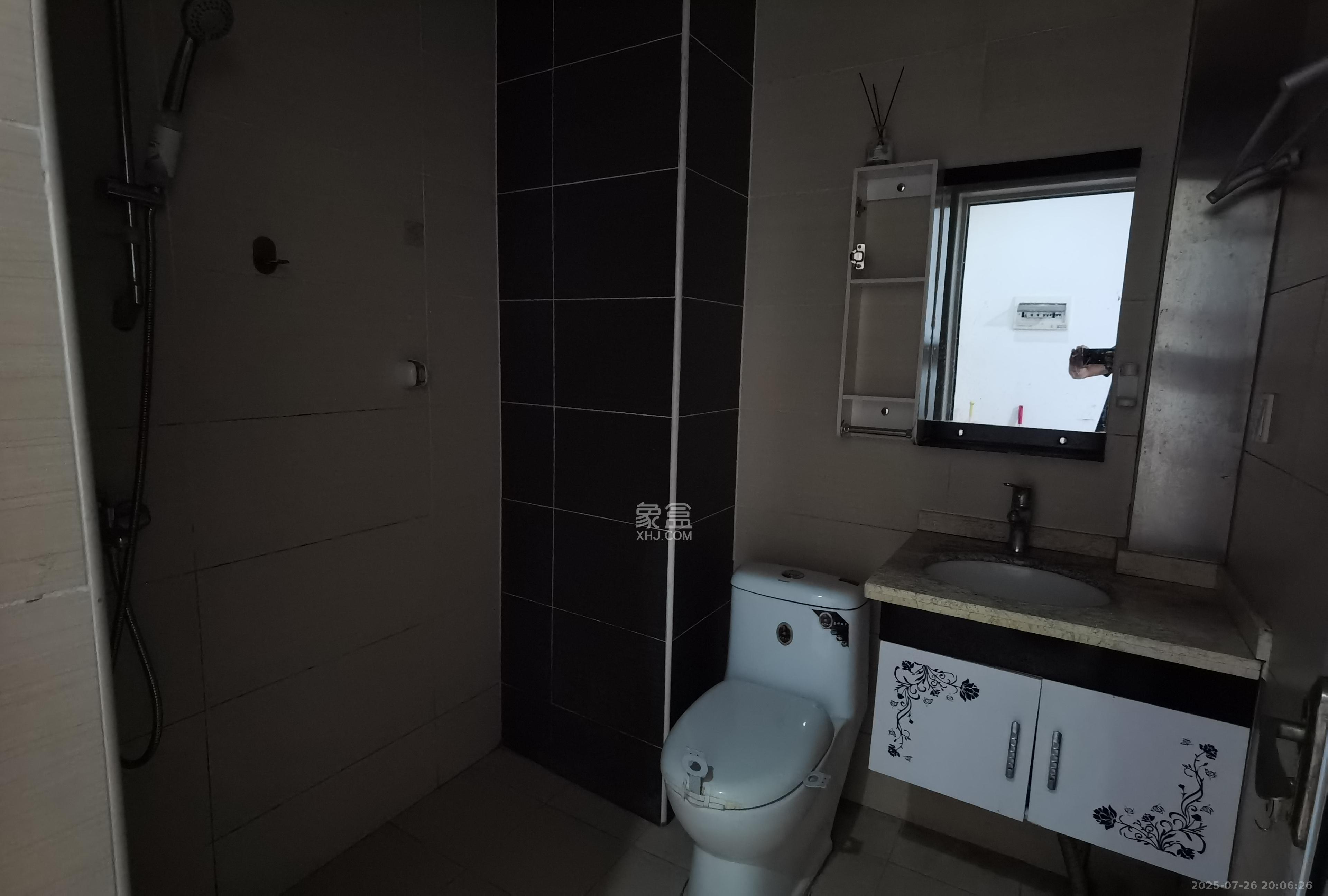 水岸世景 1室1厅1卫 1000.0元/月 水岸世景 1室1厅1卫 1000.0元/月室内图