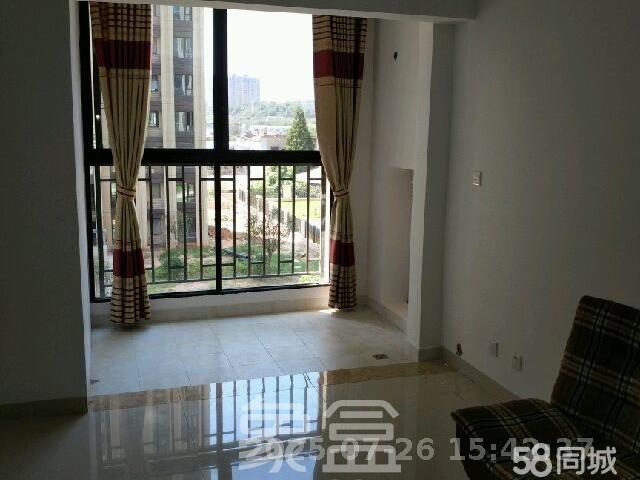 绿地之窗  2室1厅1卫    1800.0元/月室内图1