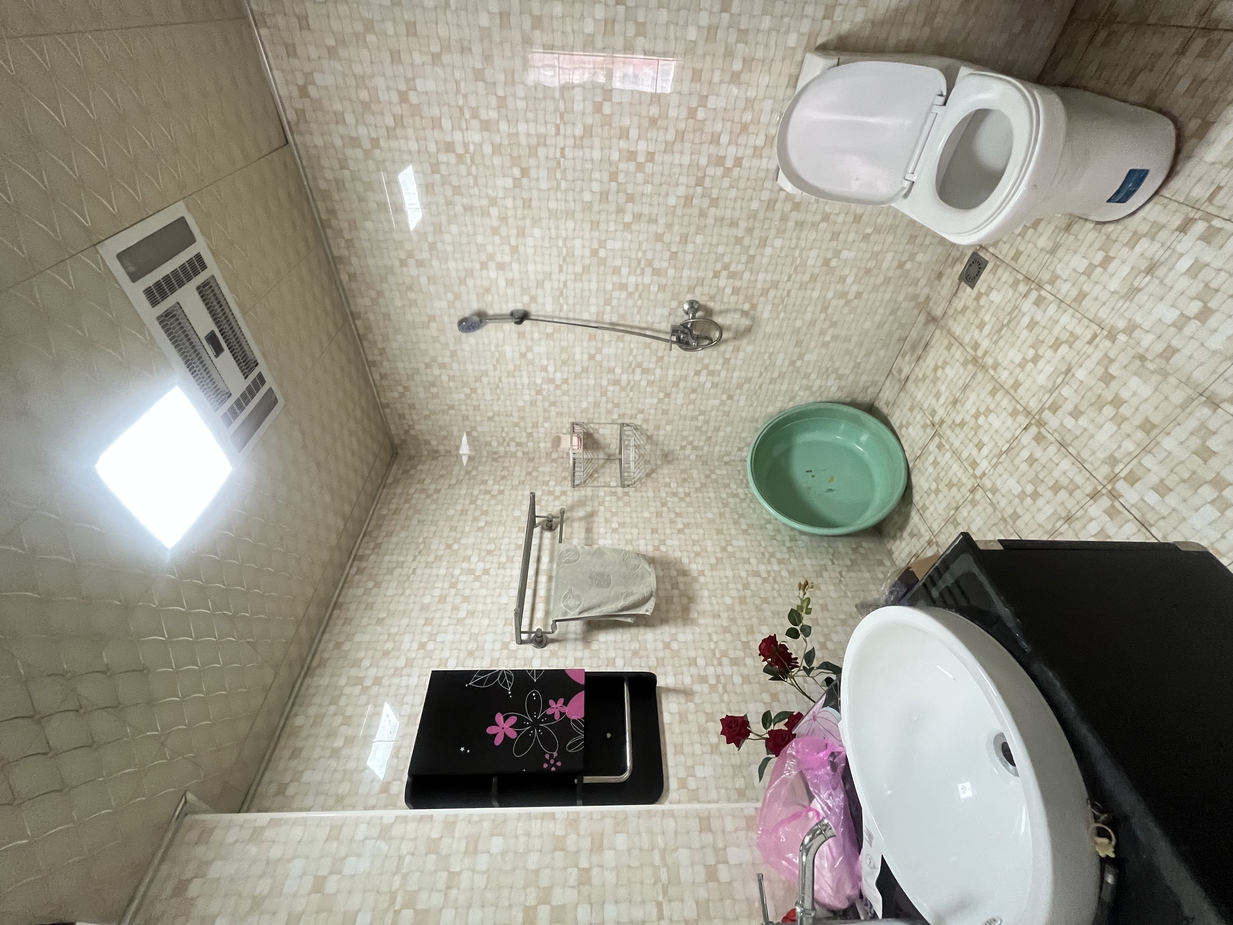 衡阳名郡  3室2厅2卫   1600.00元/月室内图