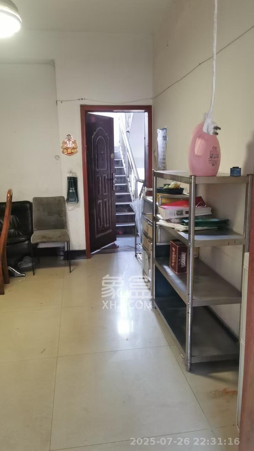 新塘垅小区(高桥物流园) 3室2厅1卫 1000.0元/月 新塘垅小区(高桥物流园) 3室2厅1卫 1000.0元/月室内图