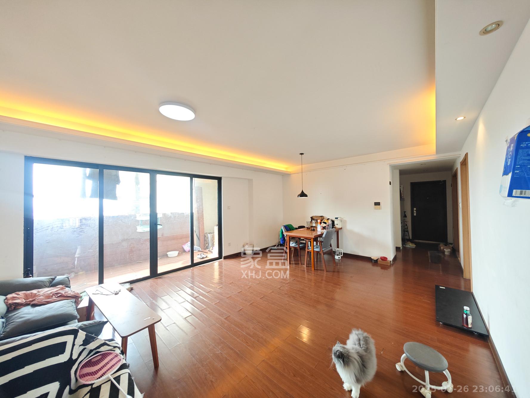 万科魅力之城非凡里 3室2厅2卫 108.0万 万科魅力之城非凡里 3室2厅2卫 108.0万客厅