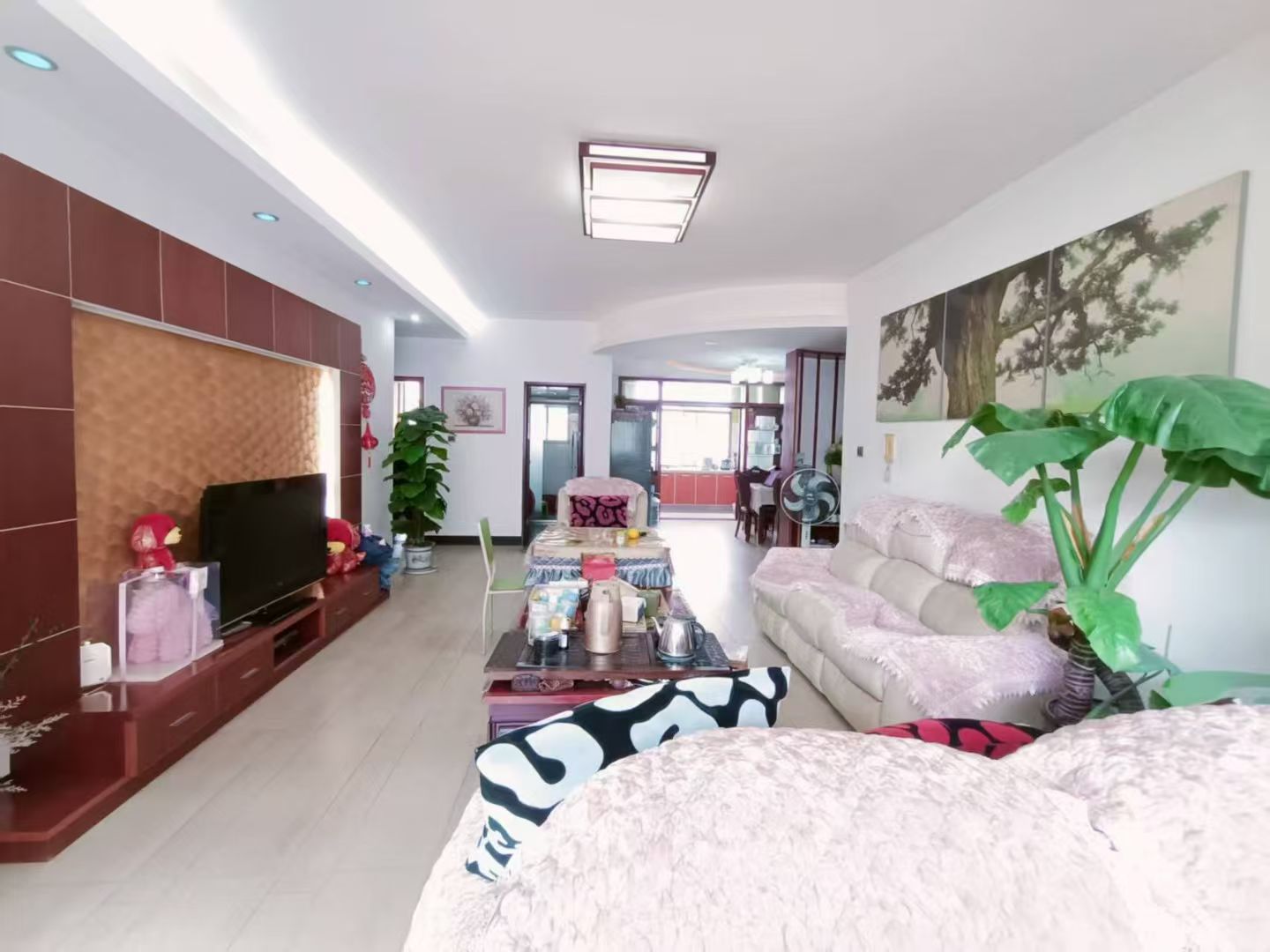 金信花园 4室2厅2卫 53.8万 金信花园 4室2厅2卫 53.8万客厅