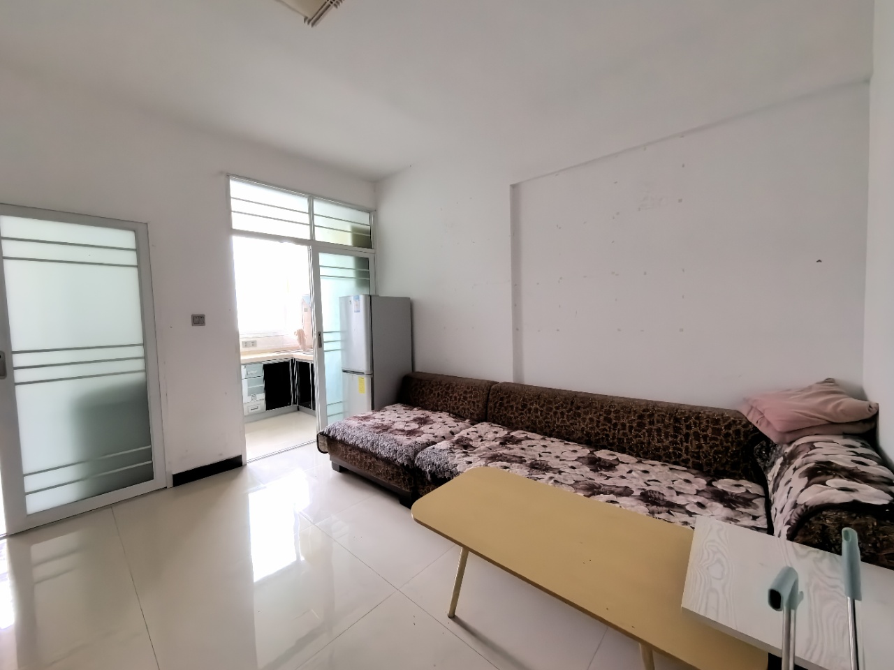 新和香江城(香江城)  1室1厅1卫    900.0元/月 新和香江城(香江城)  1室1厅1卫    900.0元/月