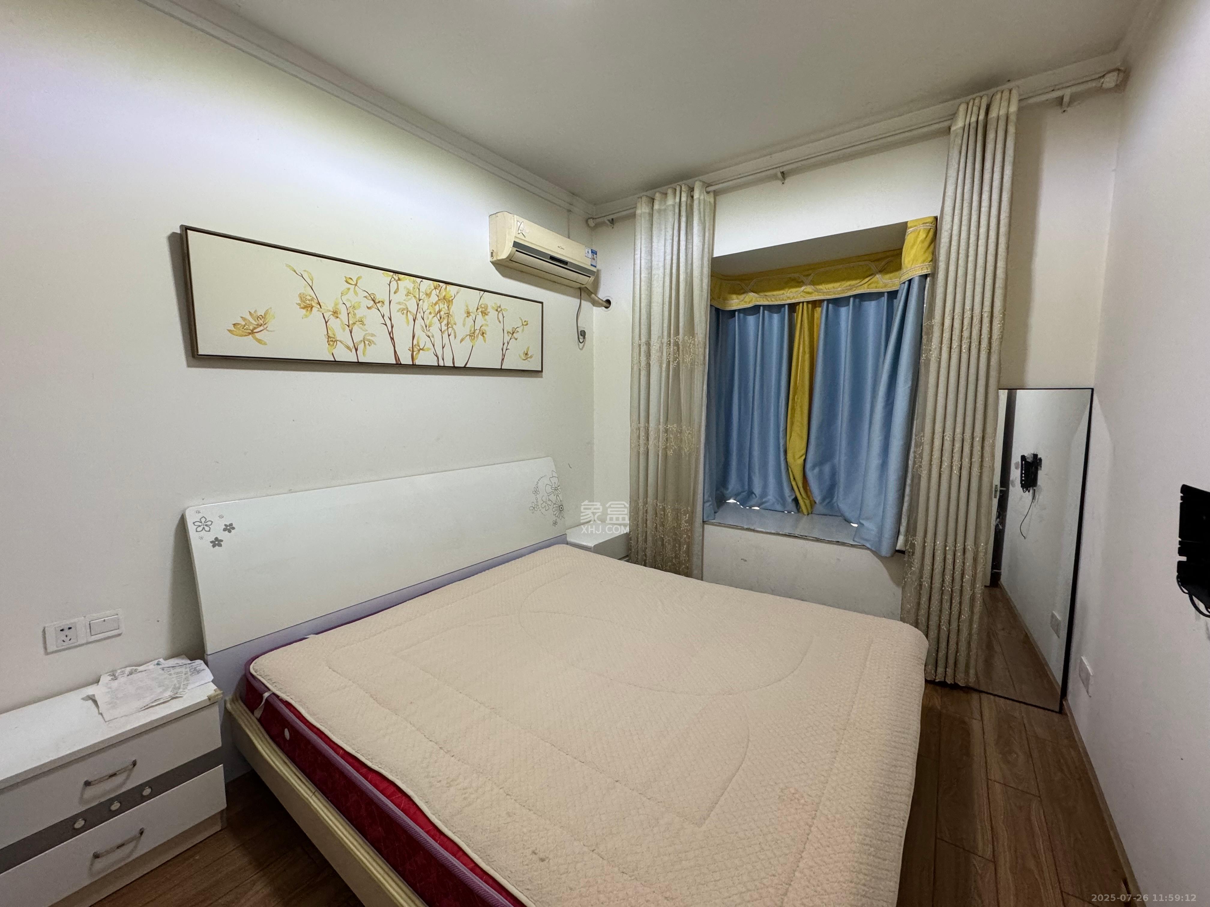 楚天中苑 3室2厅2卫 2000.0元/月 楚天中苑 3室2厅2卫 2000.0元/月室内图