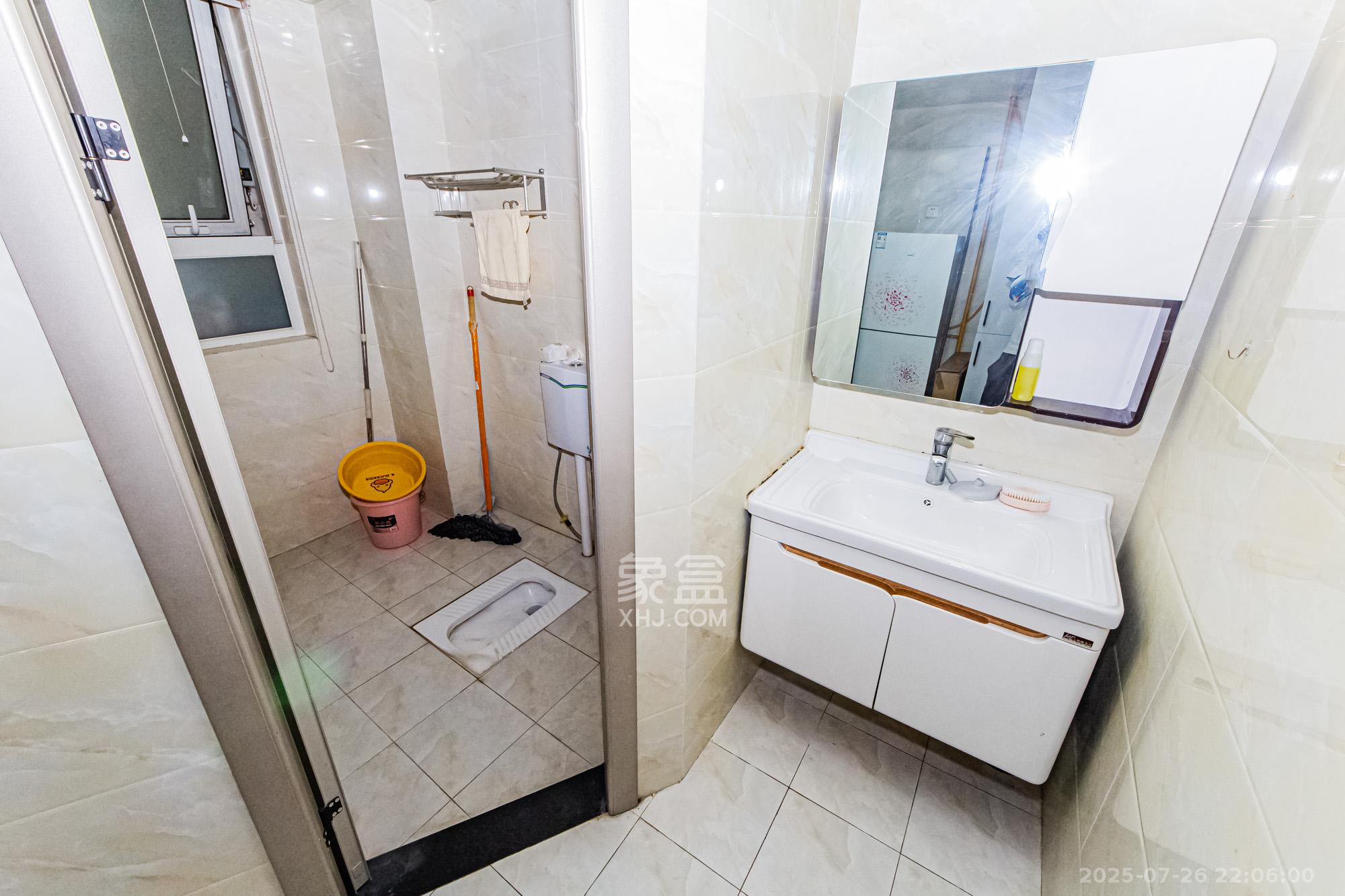 北辰三角洲E4区 3室2厅1卫 125.0万 北辰三角洲E4区 3室2厅1卫 125.0万卫生间