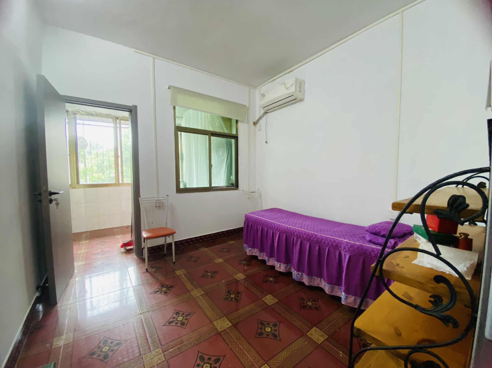 资阳区汽车路办事处人民路居委会(湘中印刷厂宿舍)  2室2厅1卫    700.0元/月 资阳区汽车路办事处人民路居委会(湘中印刷厂宿舍)  2室2厅1卫    700.0元/月室内图