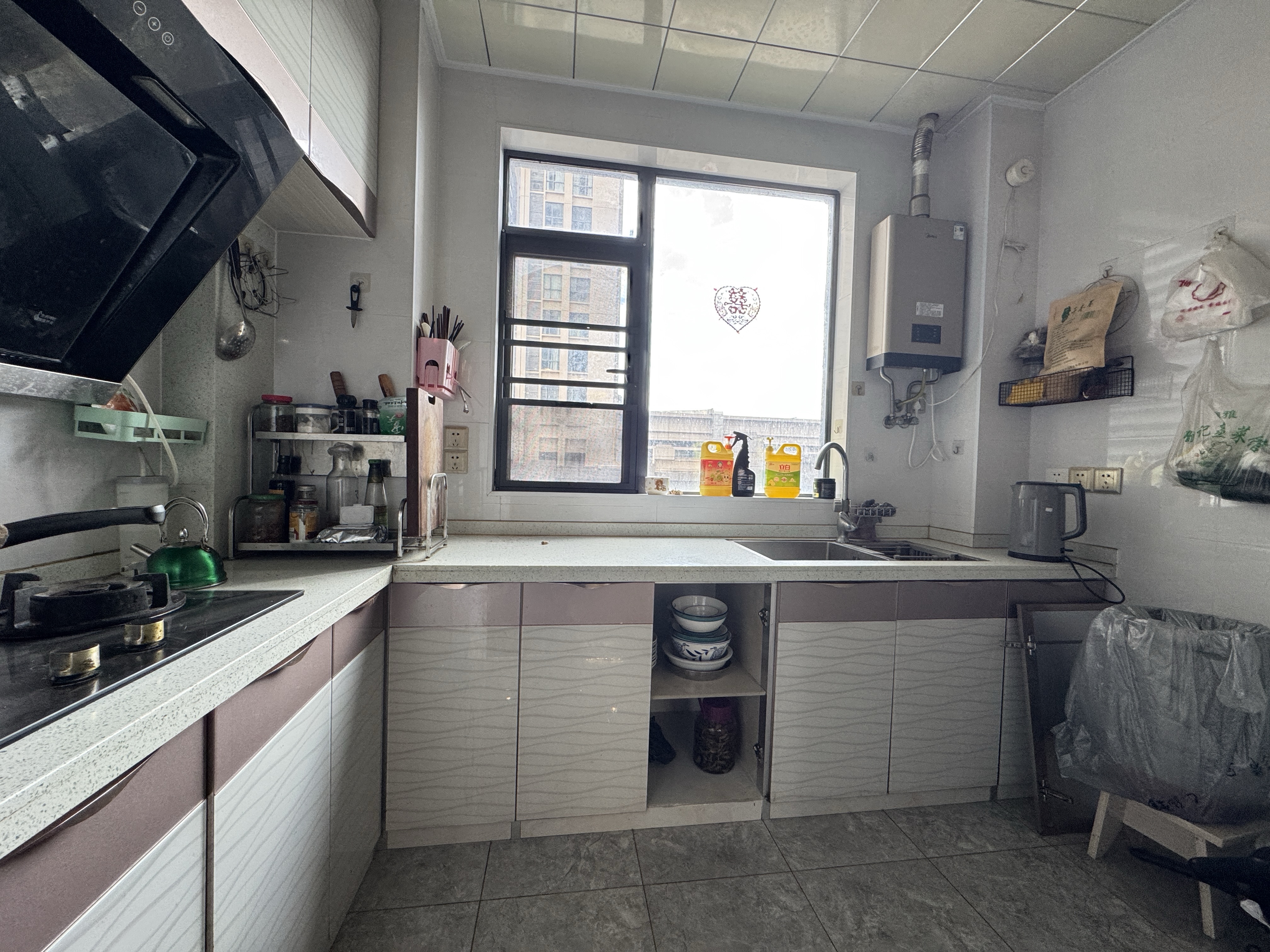 山水洲城华晨第一城 3室2厅2卫 58.0万 山水洲城华晨第一城 3室2厅2卫 58.0万室内图