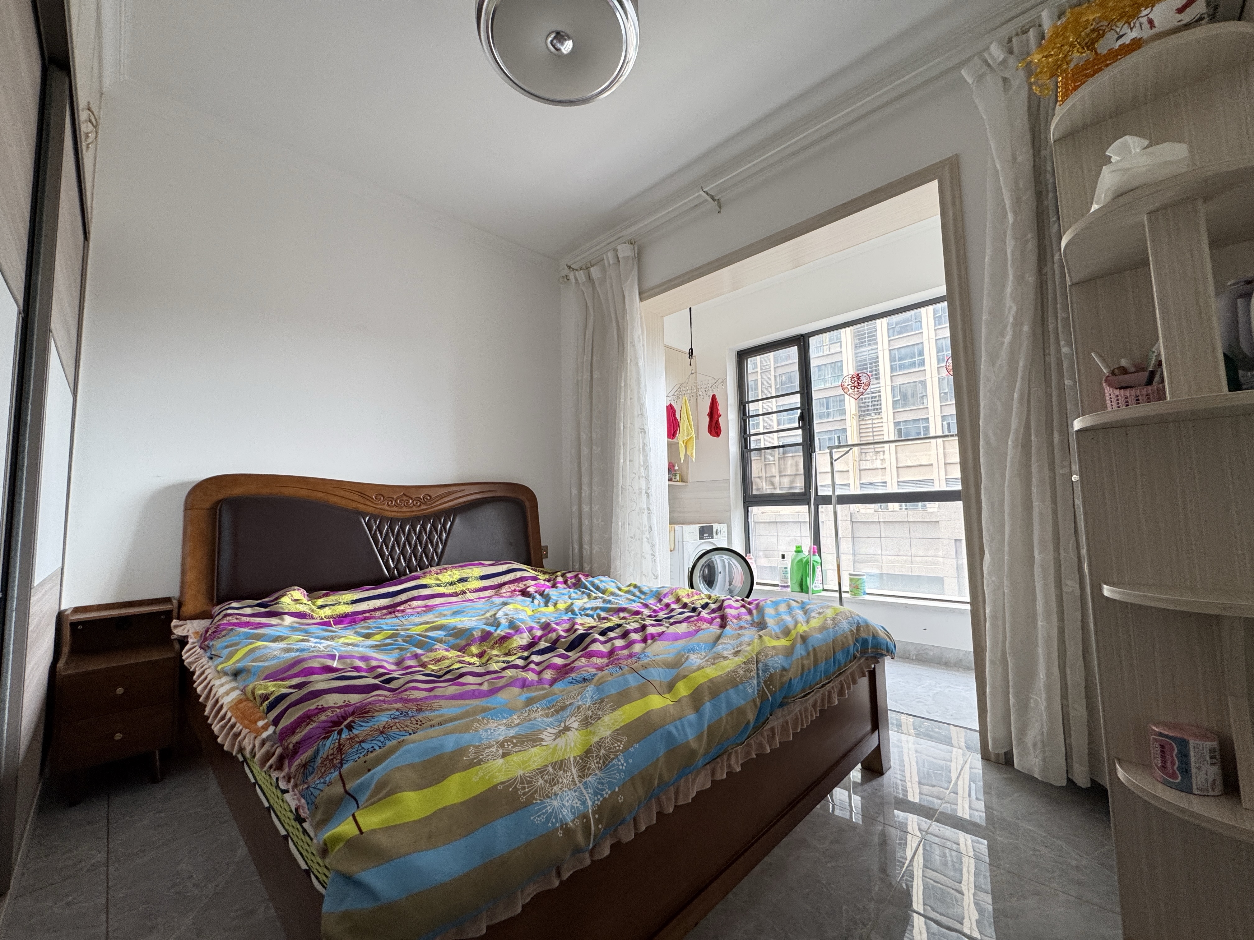 山水洲城华晨第一城 3室2厅2卫 58.0万 山水洲城华晨第一城 3室2厅2卫 58.0万室内图