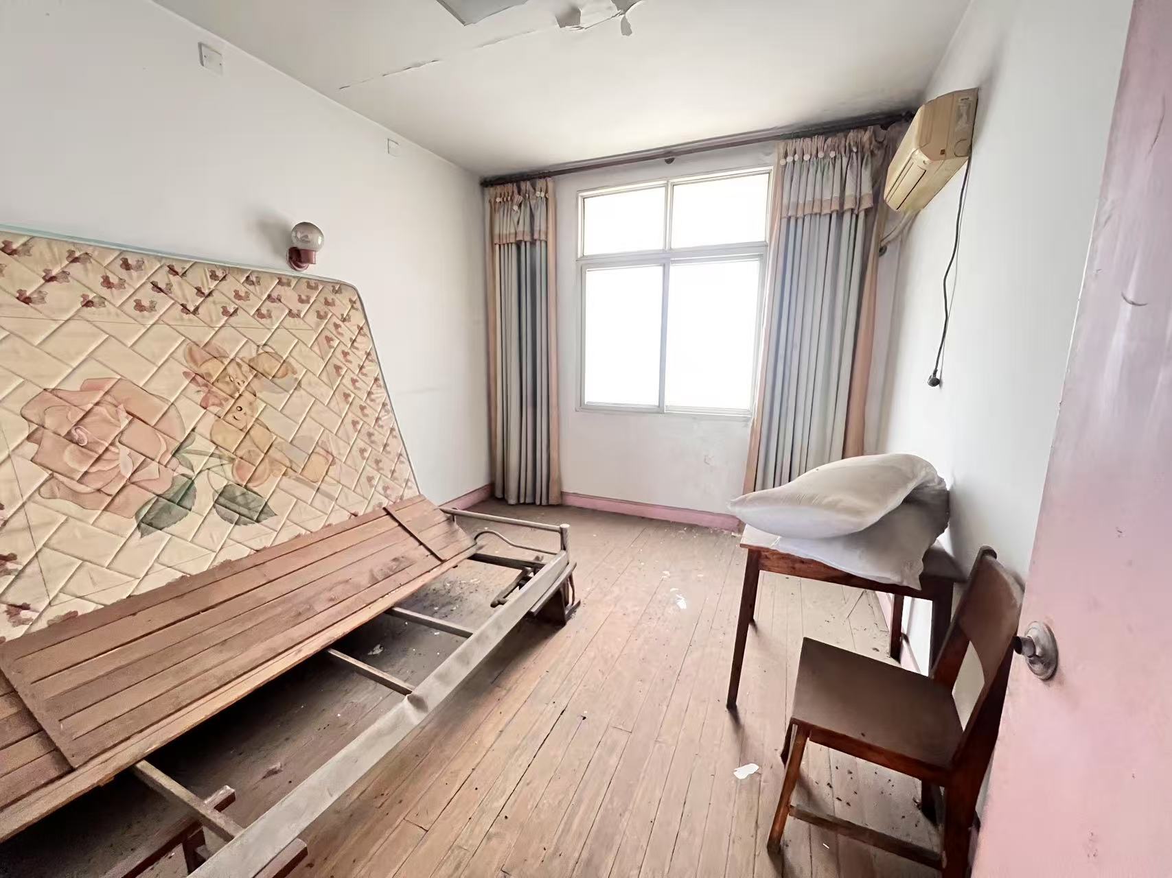 荷叶一村 2室1厅1卫 7.8万 荷叶一村 2室1厅1卫 7.8万室内图