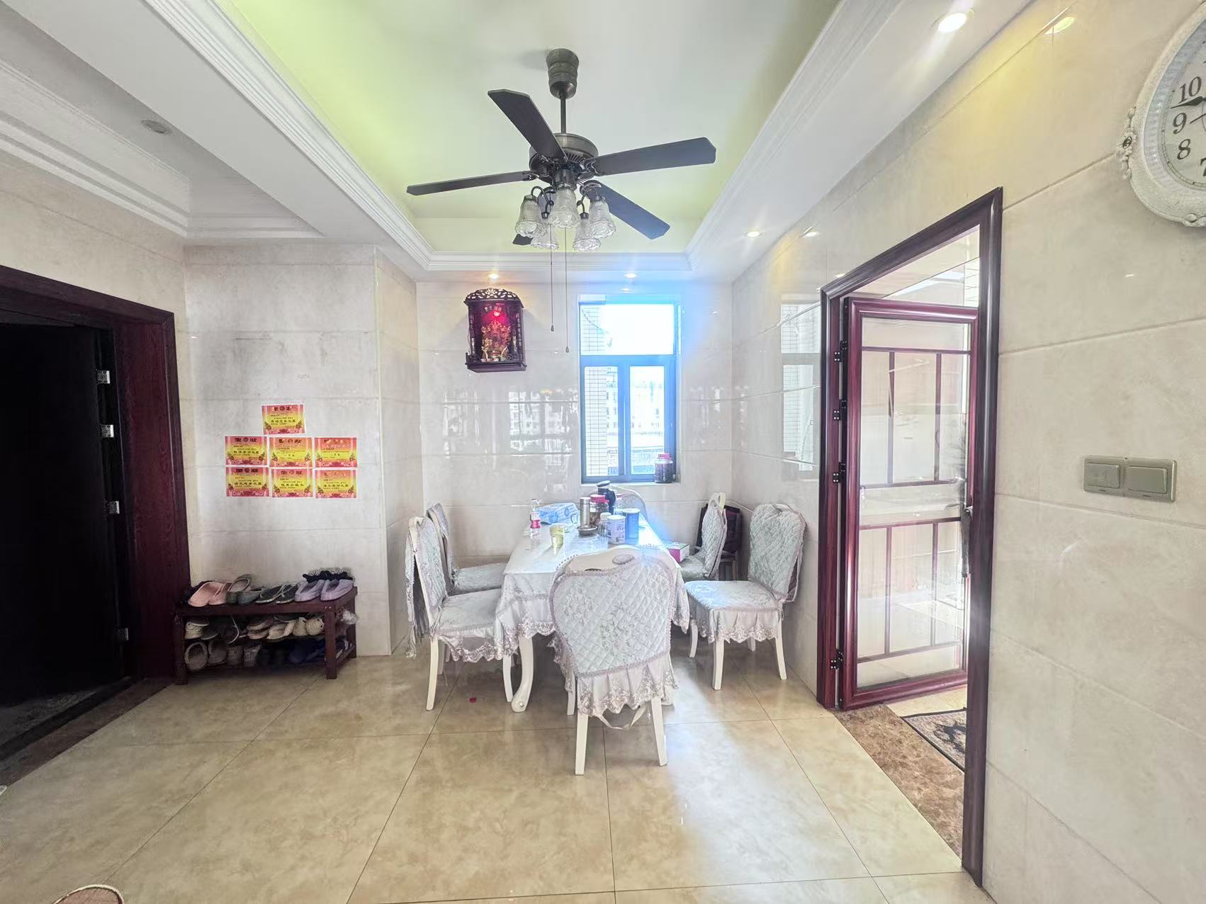 金碧花园 3室2厅2卫 63.0万 金碧花园 3室2厅2卫 63.0万室内图