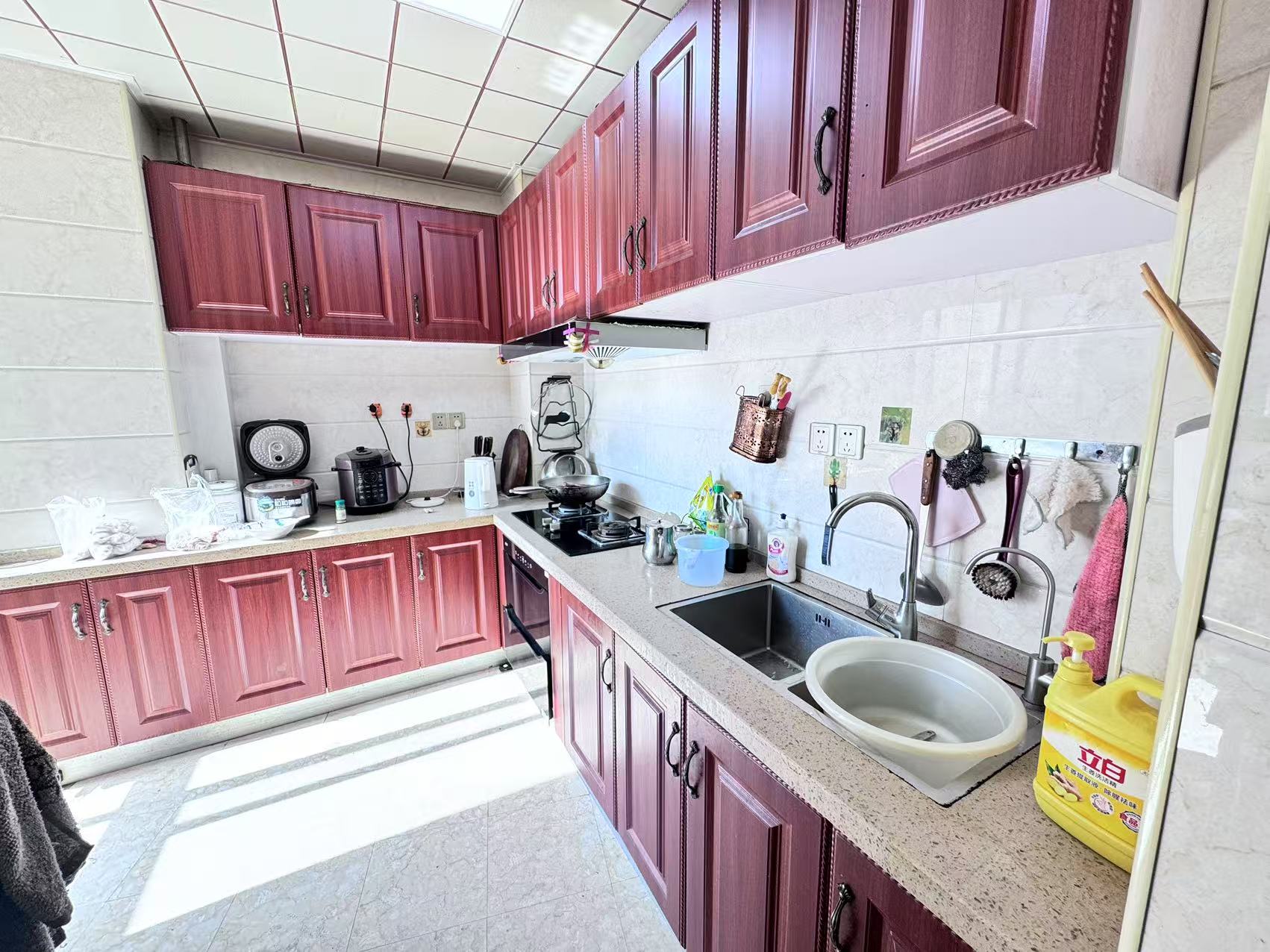 金碧花园 3室2厅2卫 63.0万 金碧花园 3室2厅2卫 63.0万室内图