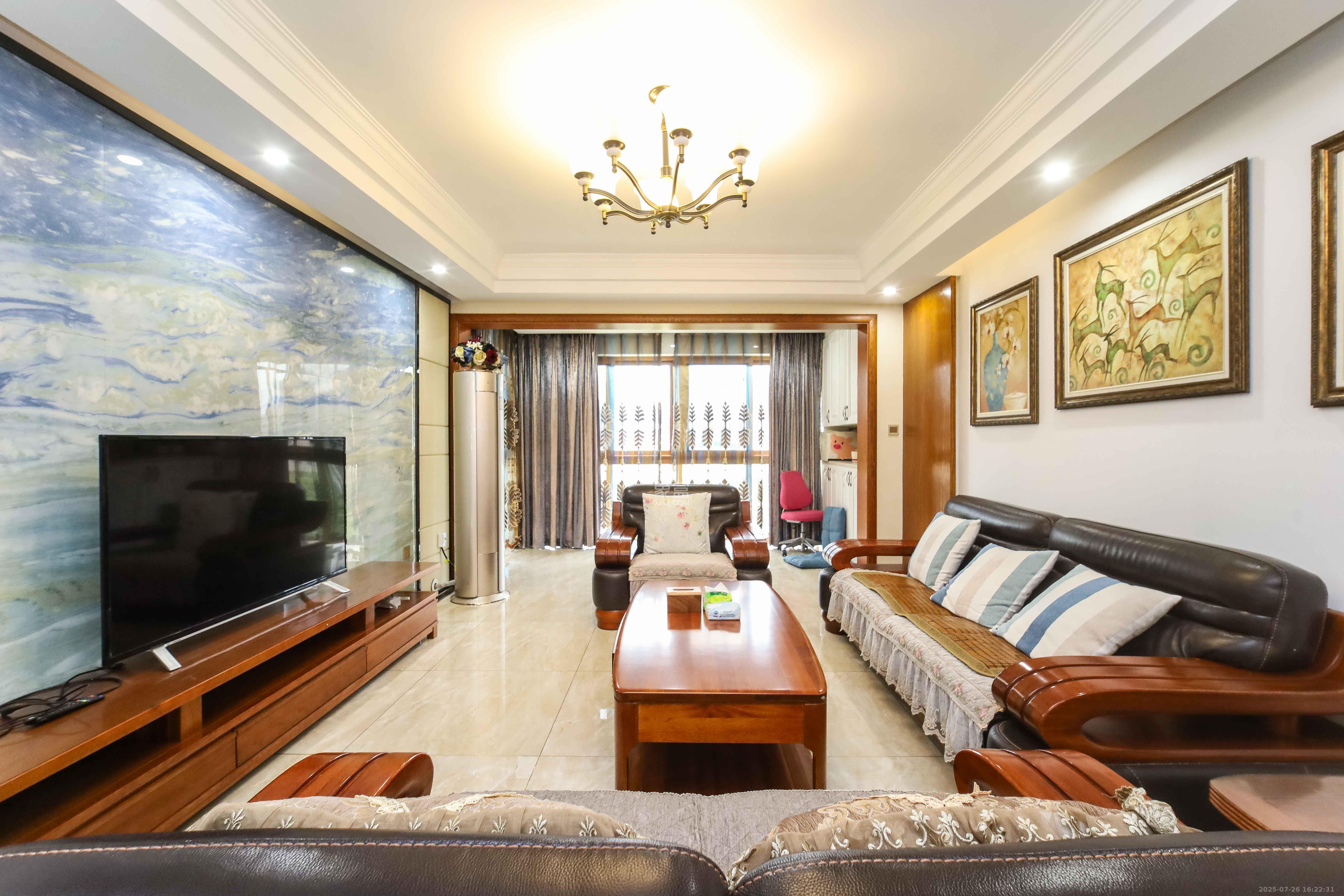 长房白沙湾 3室2厅2卫 158.0万 长房白沙湾 3室2厅2卫 158.0万客厅