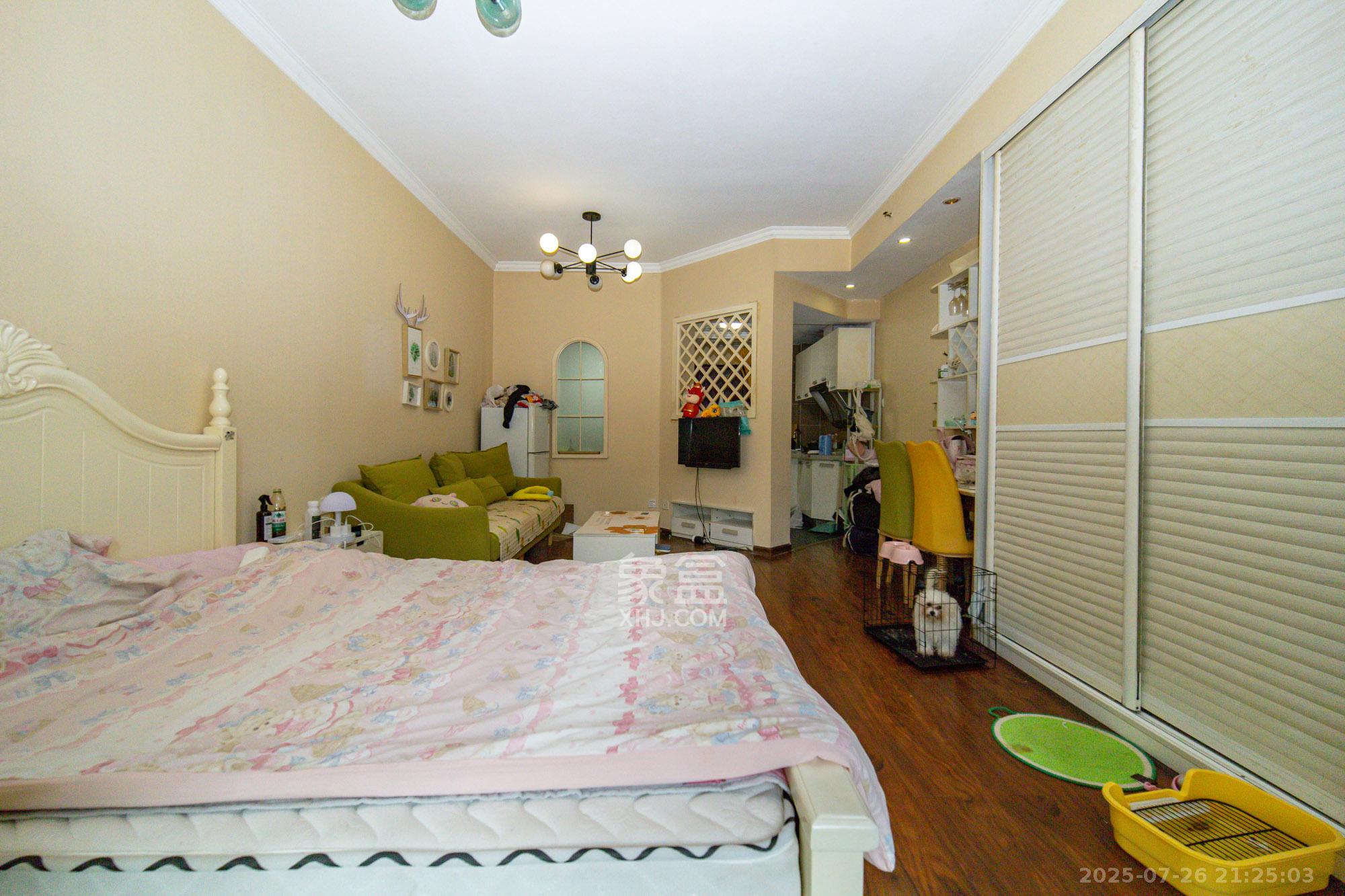 时代星城 1室1厅1卫 19.8万 时代星城 1室1厅1卫 19.8万客厅