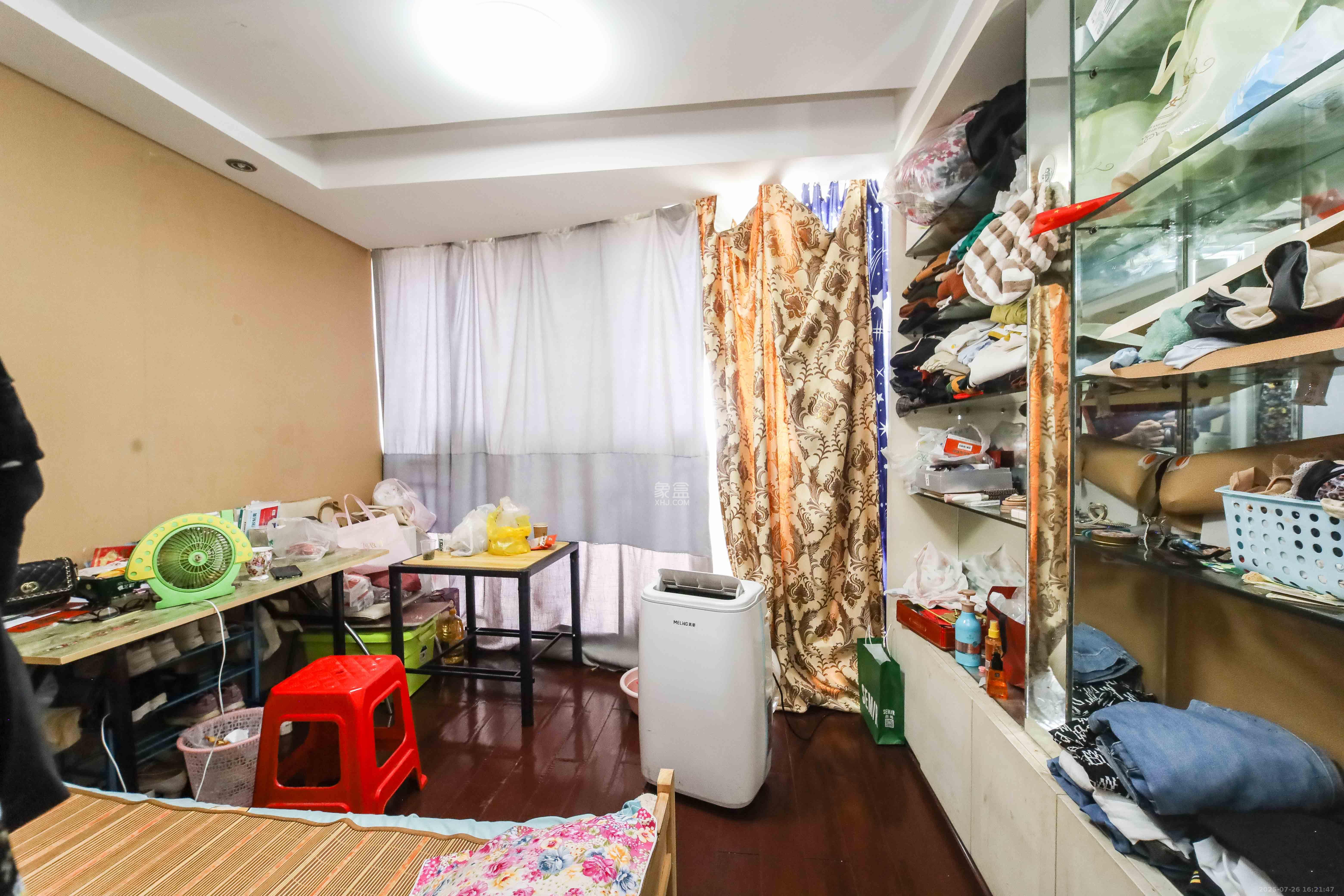 高桥现代商贸城 3室2厅2卫 79.8万 高桥现代商贸城 3室2厅2卫 79.8万卧室