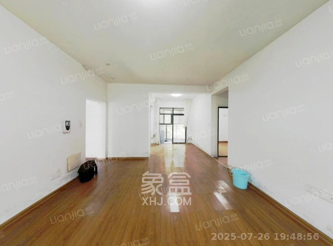 麓谷明珠  1室2厅1卫    2100.0元/月 麓谷明珠  1室2厅1卫    2100.0元/月室内图