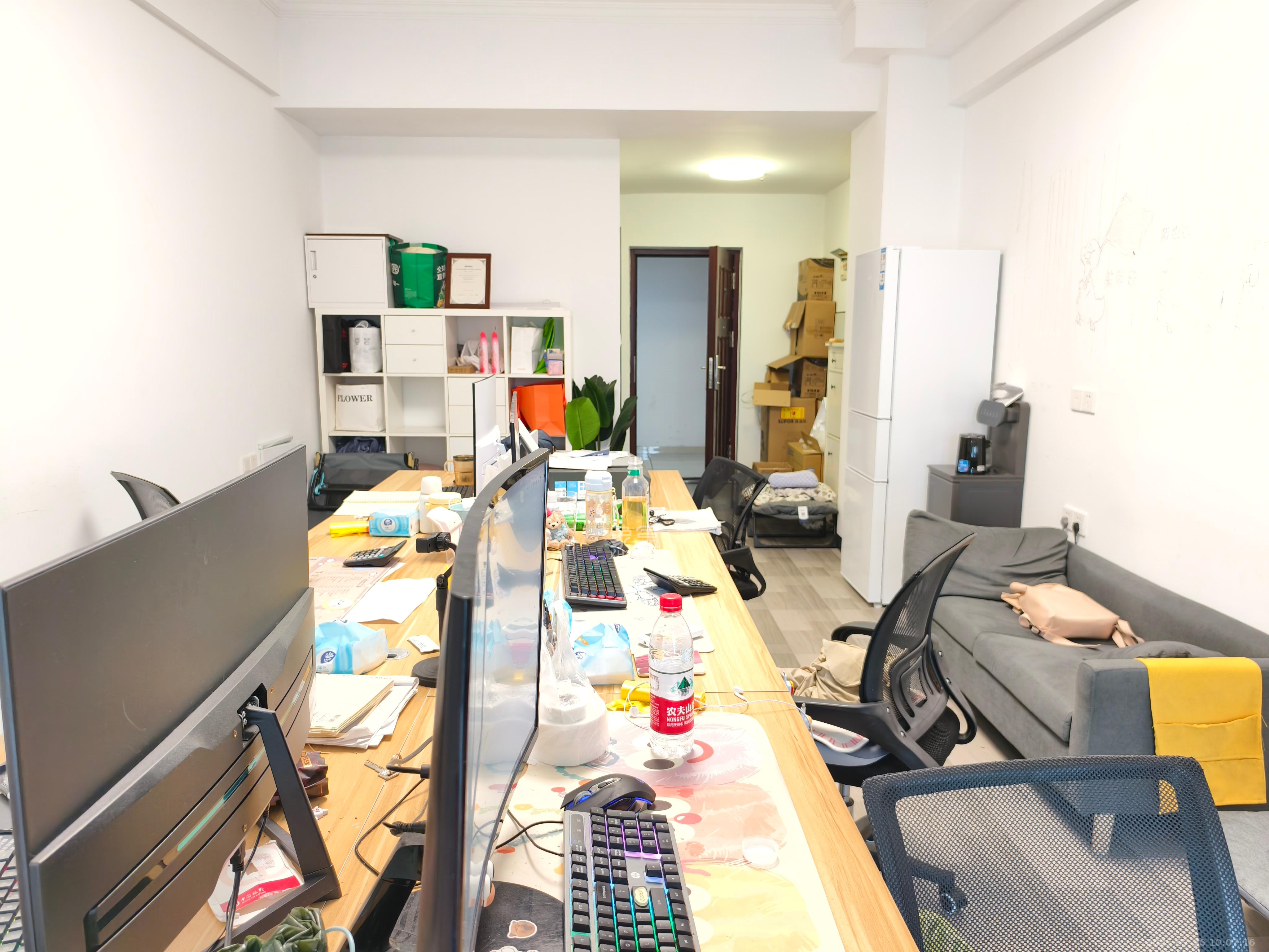 明发国际城 1室1厅1卫 1300.0元/月 明发国际城 1室1厅1卫 1300.0元/月室内图