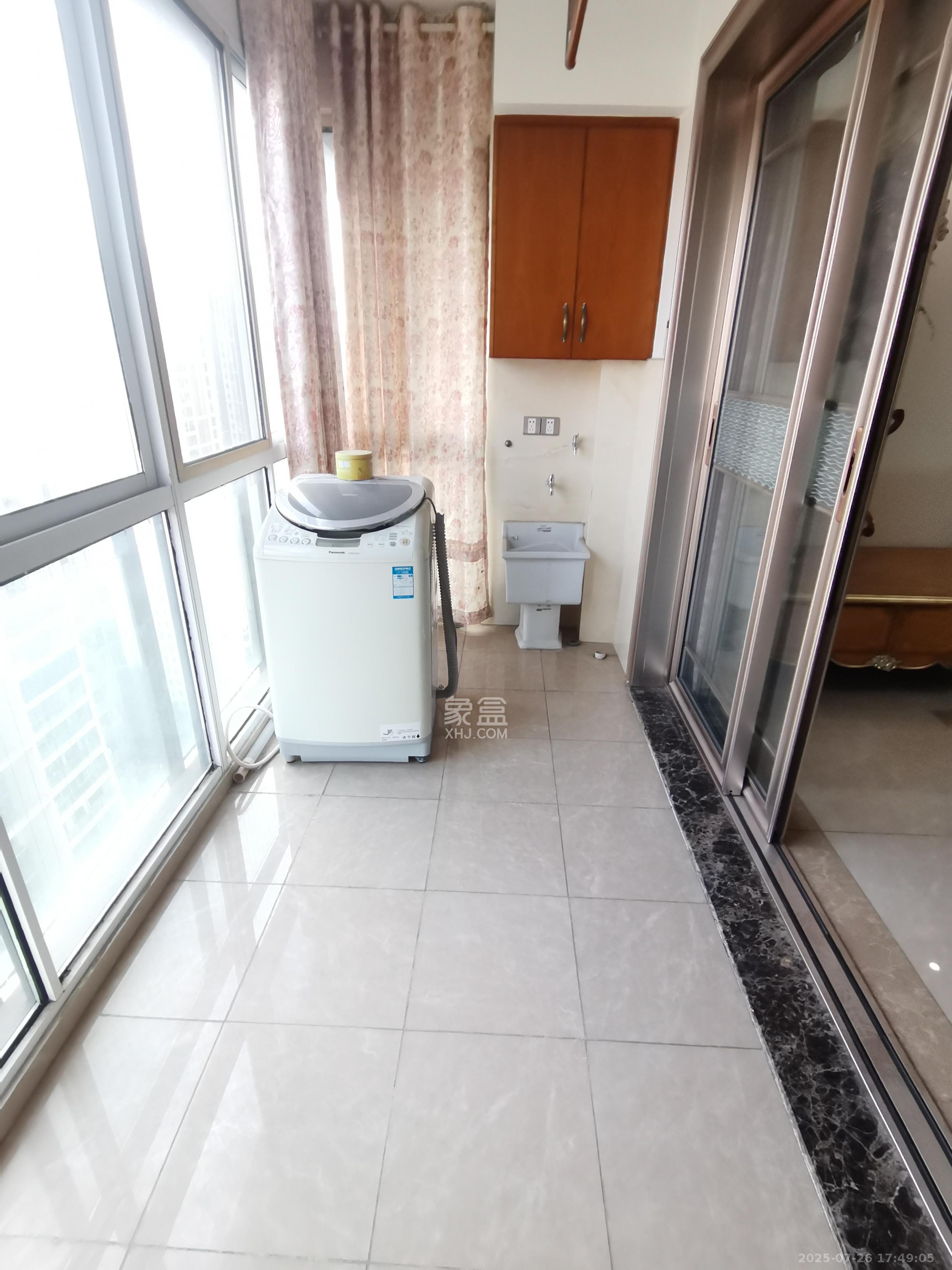 融科东南海  4室2厅2卫   4500.00元/月室内图