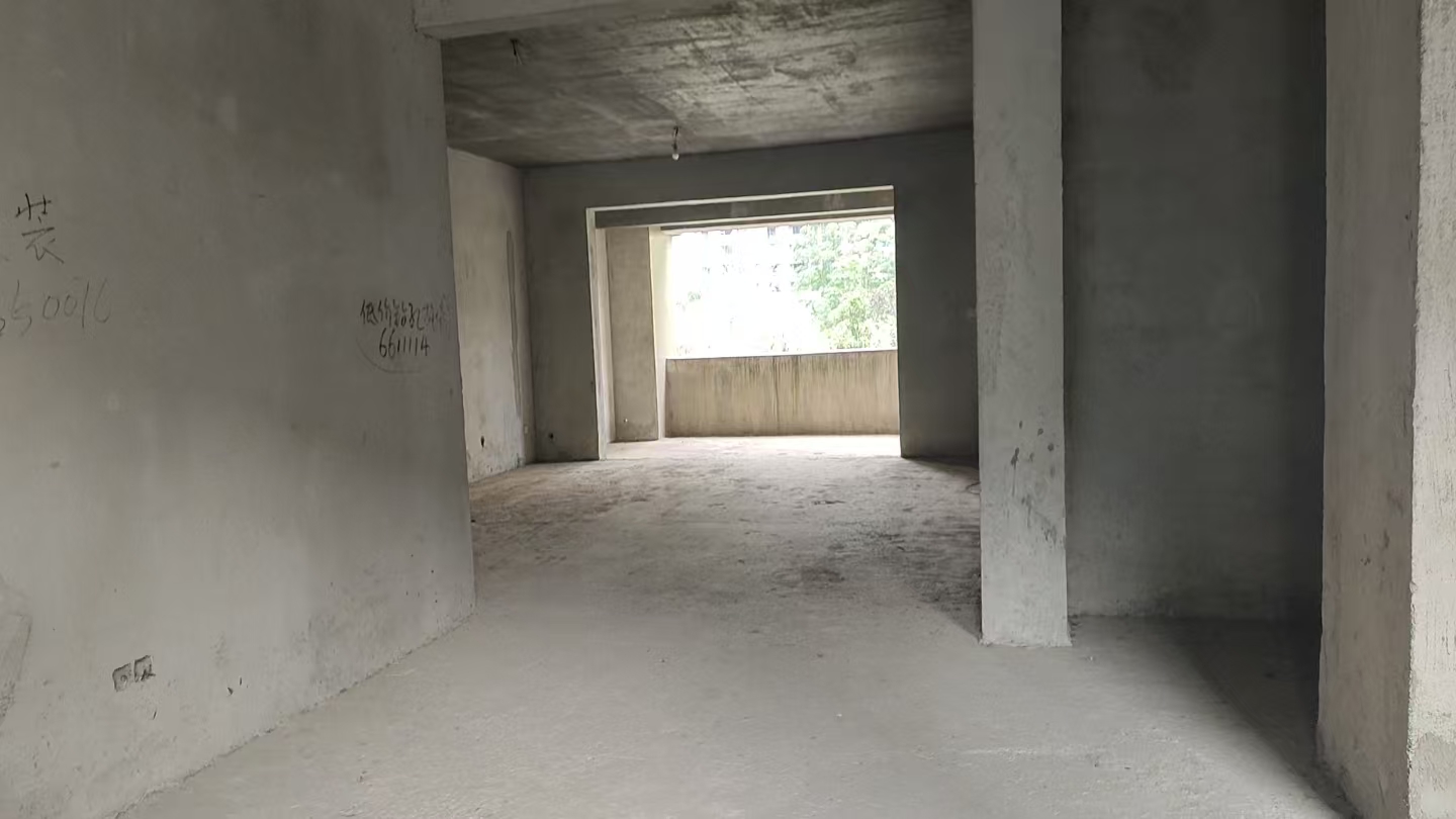 悦江山 4室2厅2卫 105.0万 悦江山 4室2厅2卫 105.0万客厅