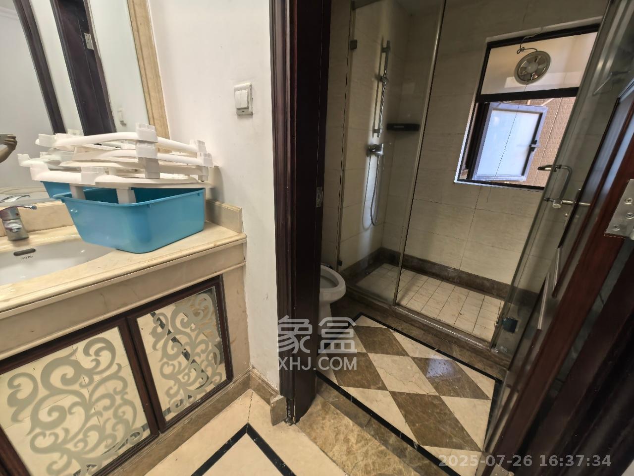 中海国际一期 3室2厅1卫 2000.0元/月 中海国际一期 3室2厅1卫 2000.0元/月室内图