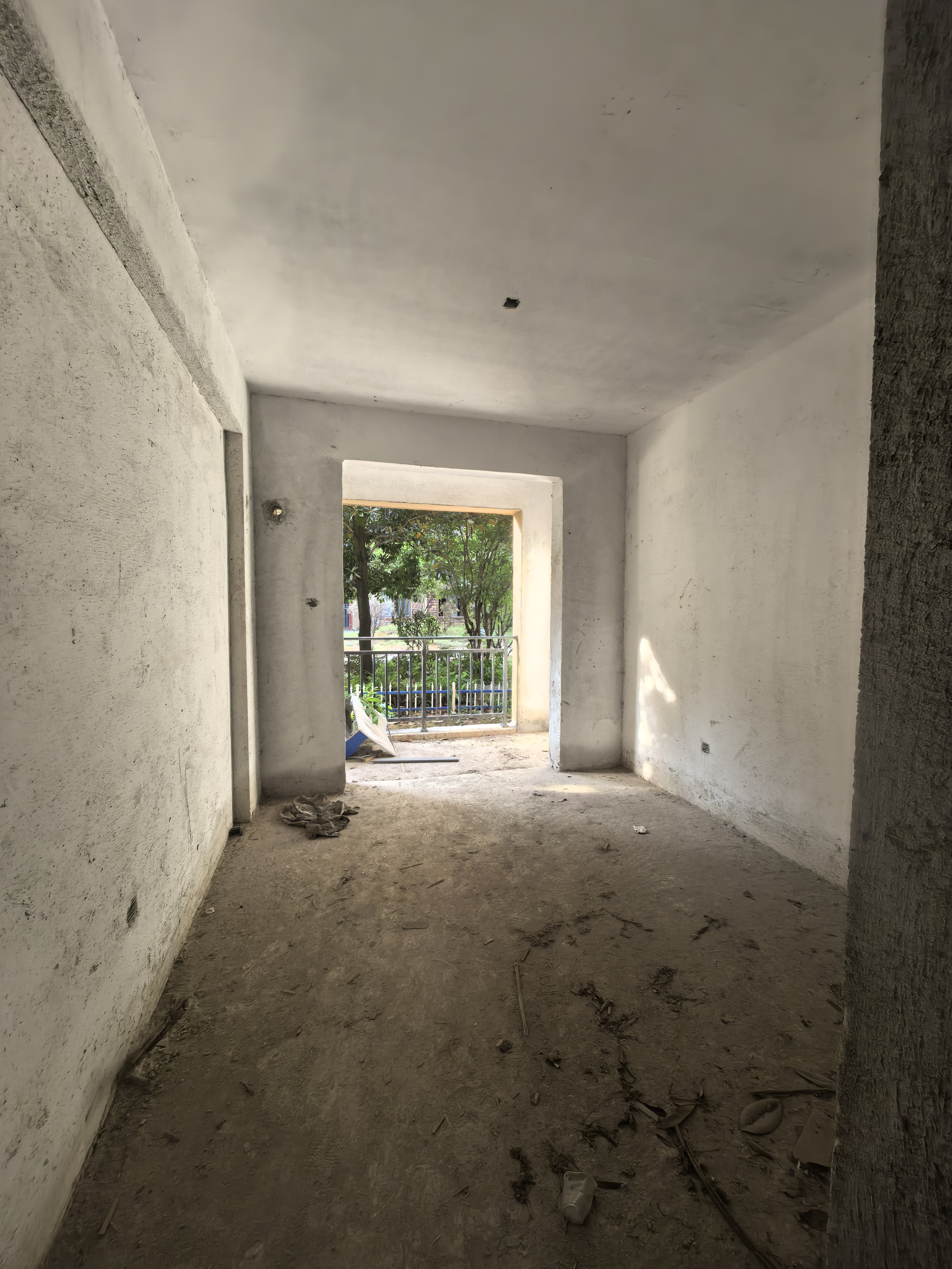 新地公园1号  4室2厅2卫    70.0万 新地公园1号  4室2厅2卫    70.0万客厅