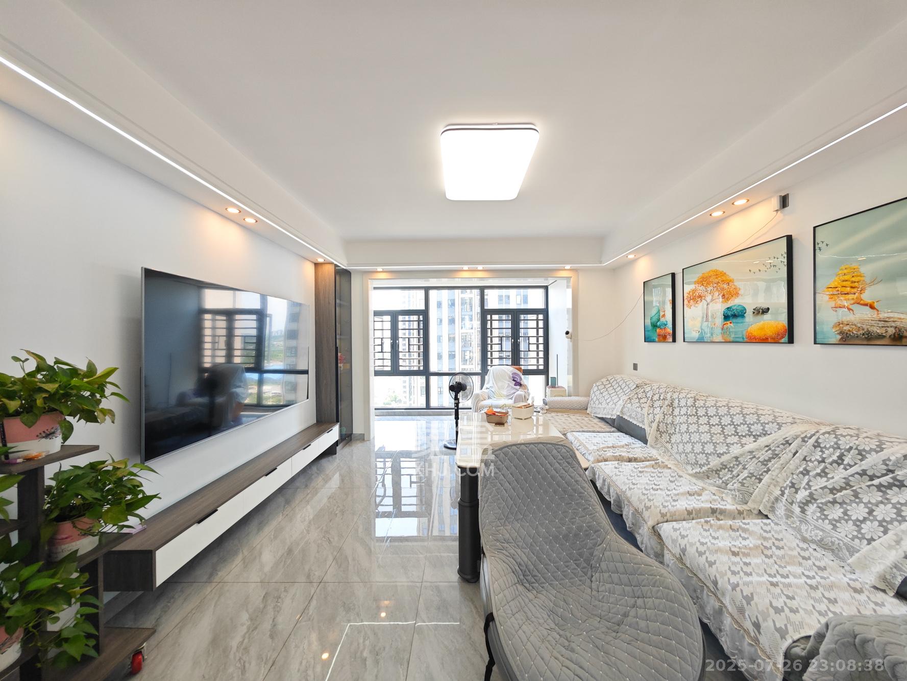 星发东宸花园 4室2厅2卫 111.8万 星发东宸花园 4室2厅2卫 111.8万客厅