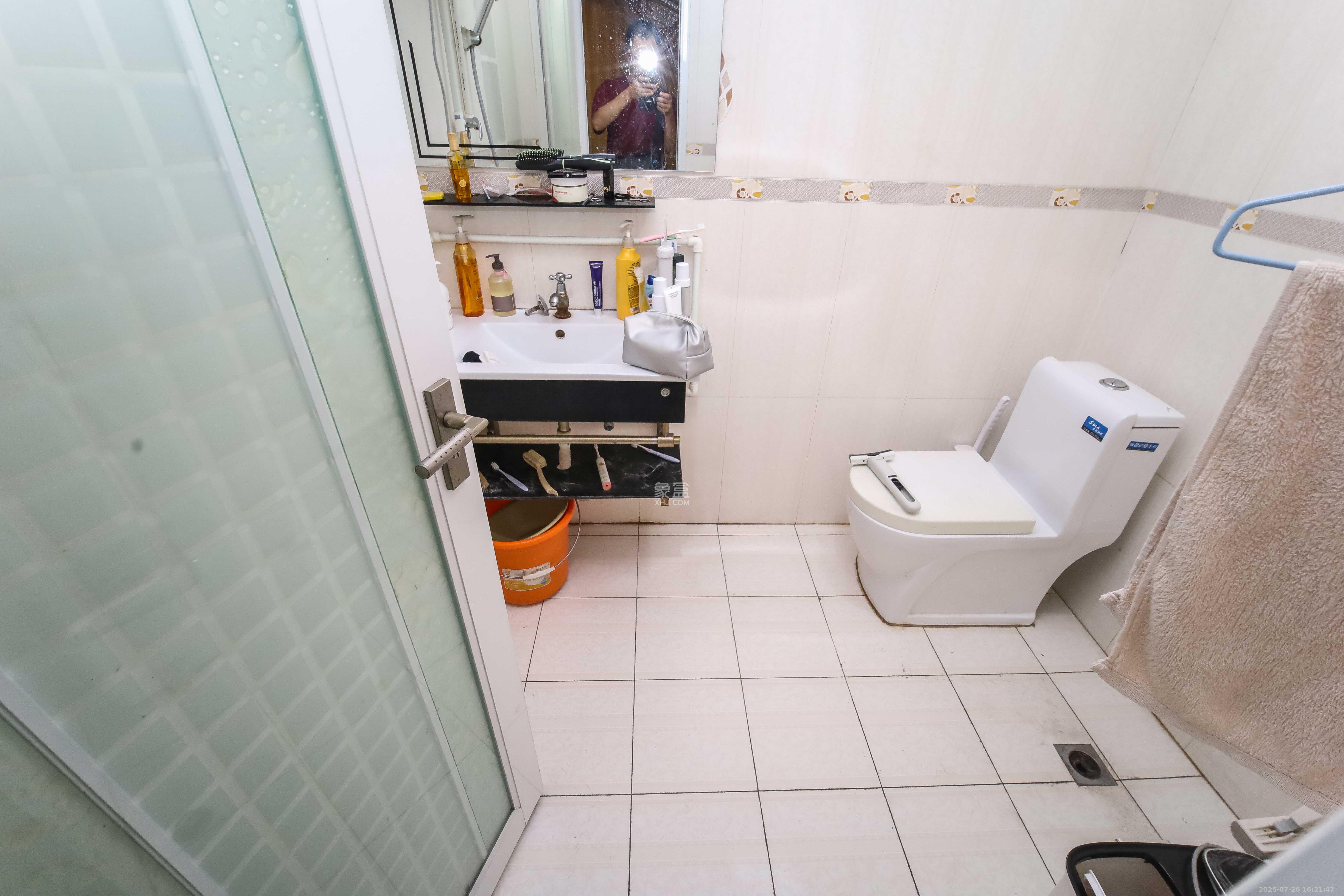 高桥现代商贸城 3室2厅2卫 79.8万 高桥现代商贸城 3室2厅2卫 79.8万卫生间