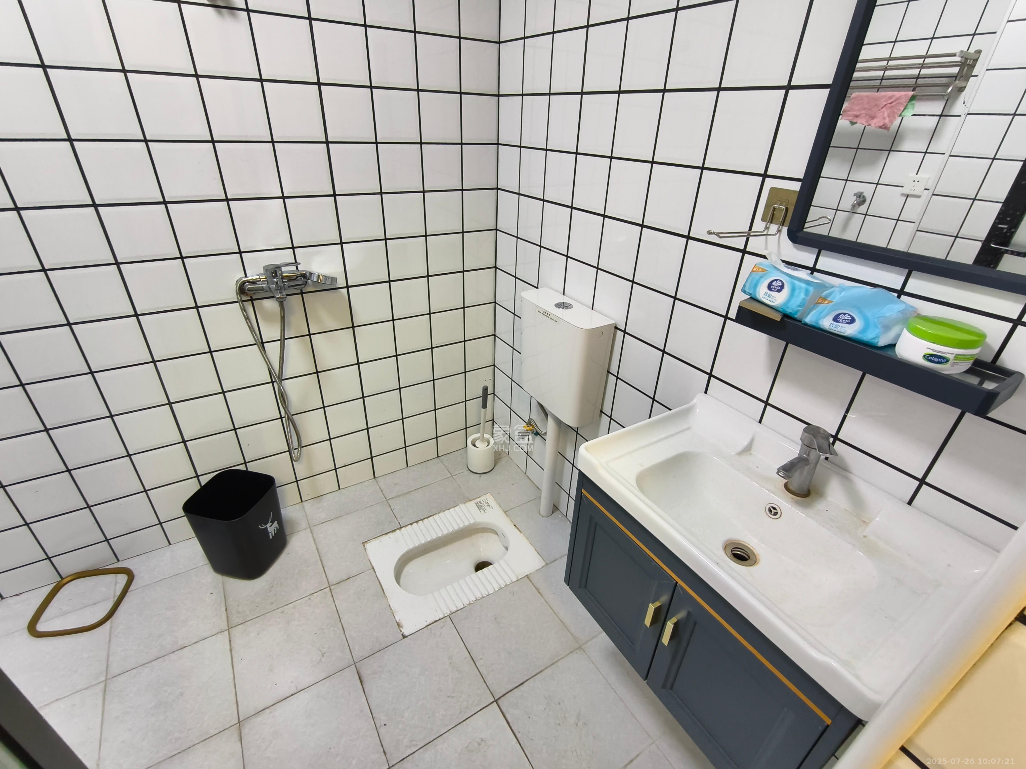 明发国际城 1室1厅1卫 1300.0元/月 明发国际城 1室1厅1卫 1300.0元/月室内图