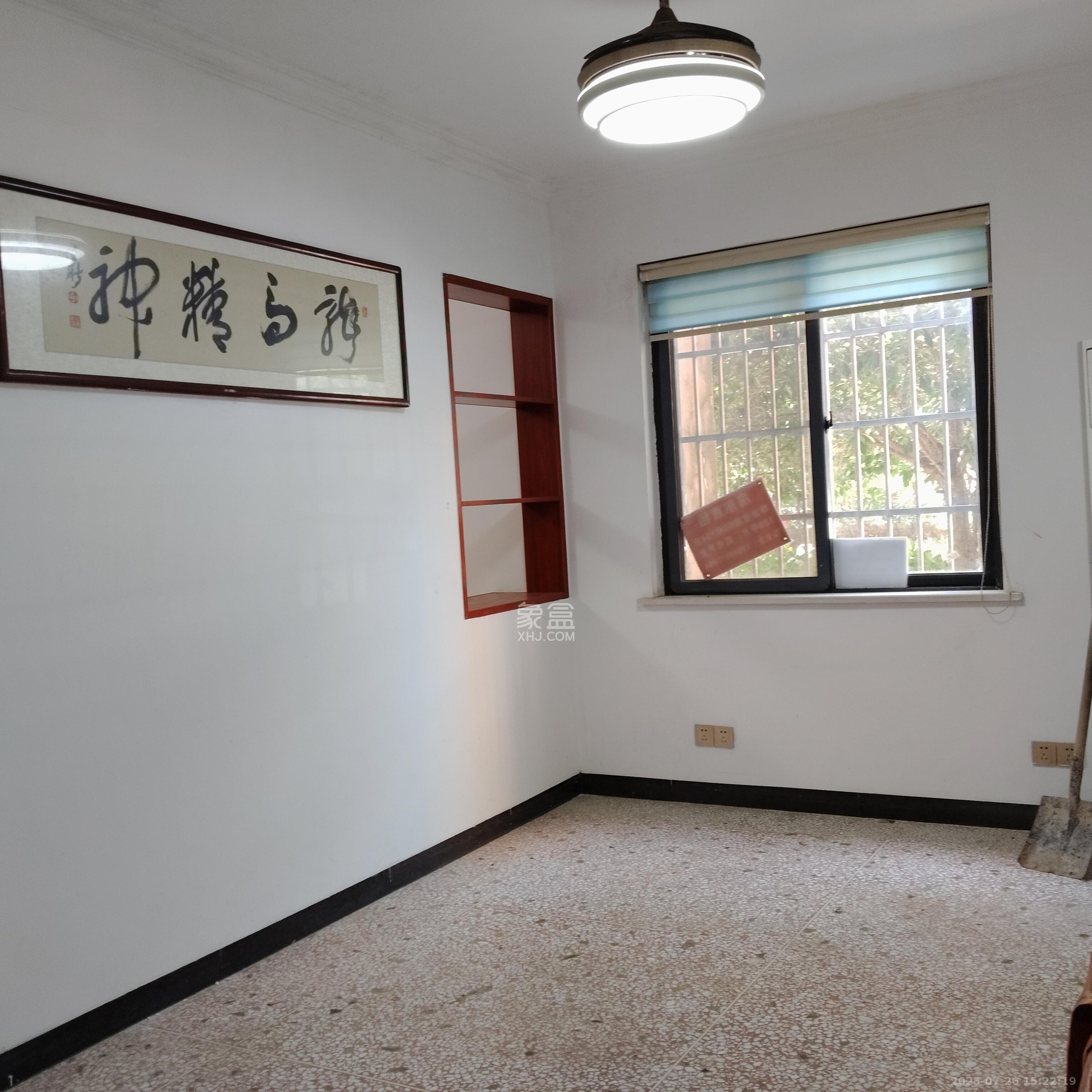 华龙家园(和泰家园) 3室2厅2卫 2300.0元/月 华龙家园(和泰家园) 3室2厅2卫 2300.0元/月室内图