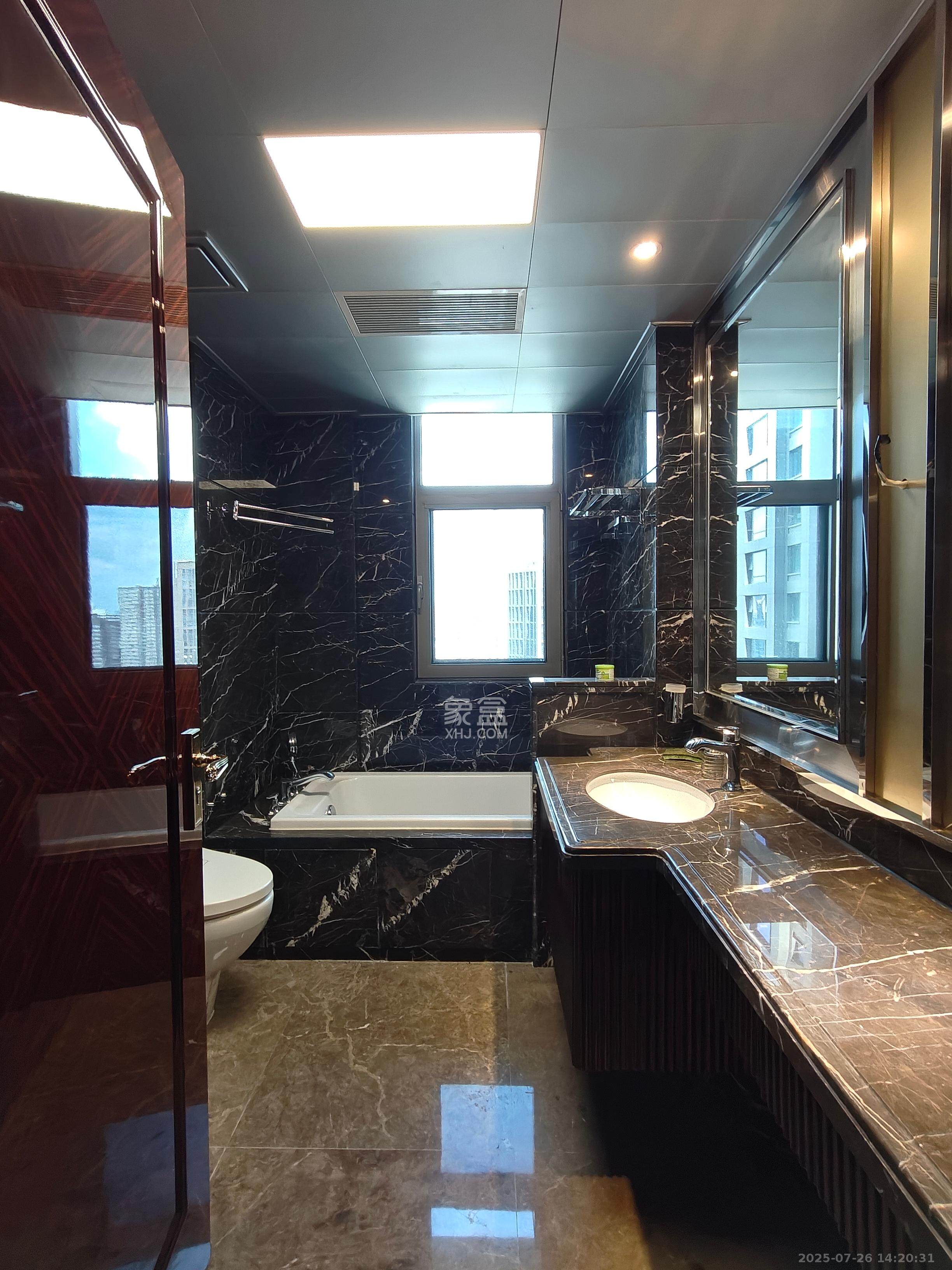 中隆国际嘉熙中心 3室2厅2卫 6800.0元/月 中隆国际嘉熙中心 3室2厅2卫 6800.0元/月室内图