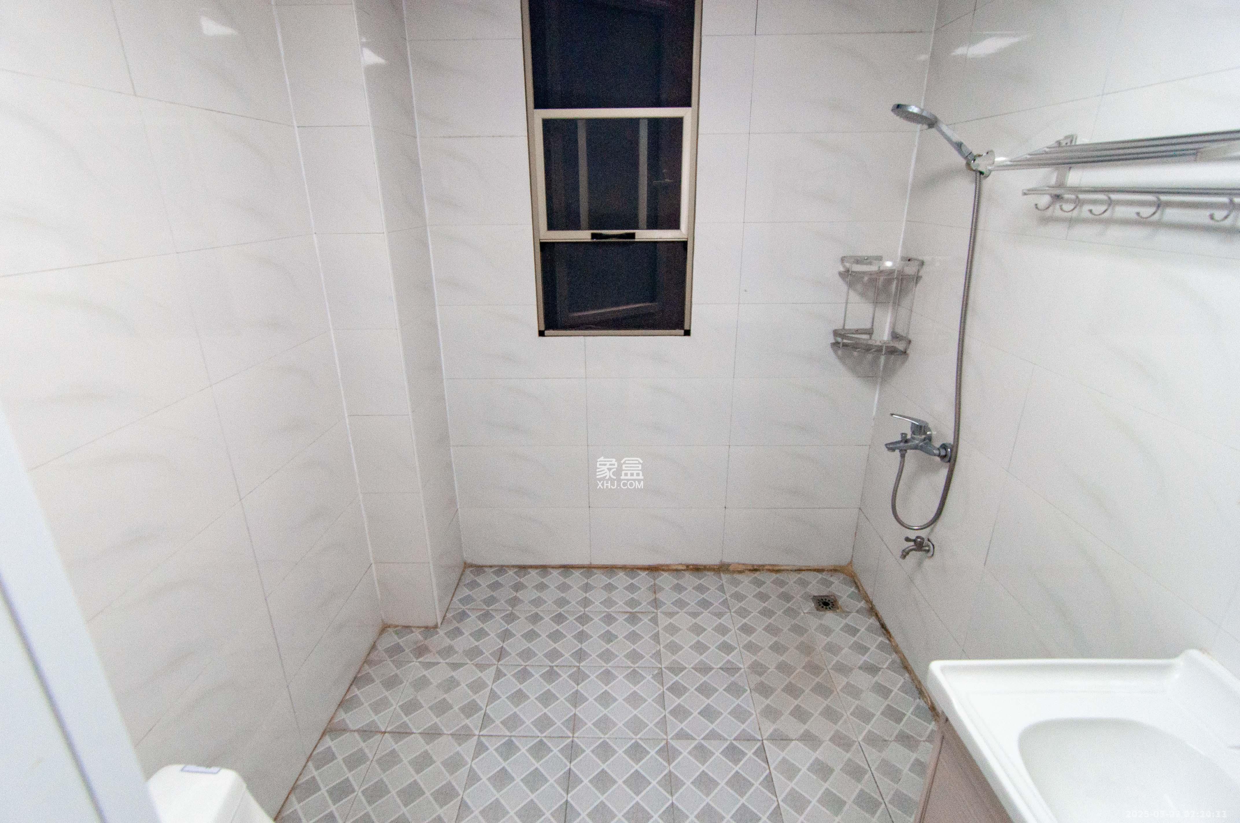 梅溪湖金茂湾 4室2厅2卫 3500.0元/月 梅溪湖金茂湾 4室2厅2卫 3500.0元/月室内图