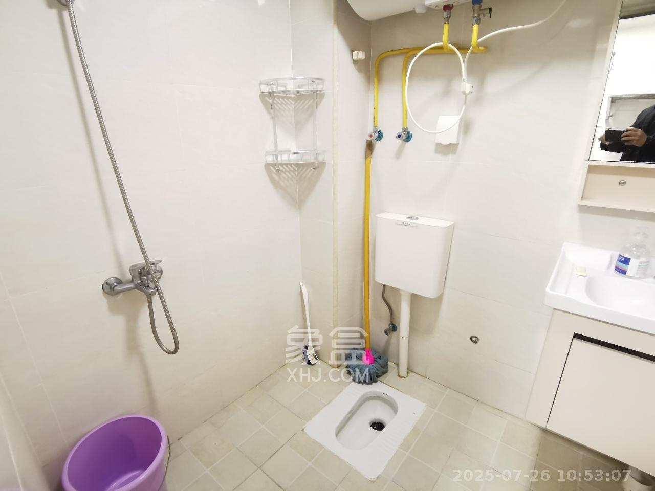 汀湘十里 1室1厅1卫 1300.0元/月 汀湘十里 1室1厅1卫 1300.0元/月室内图