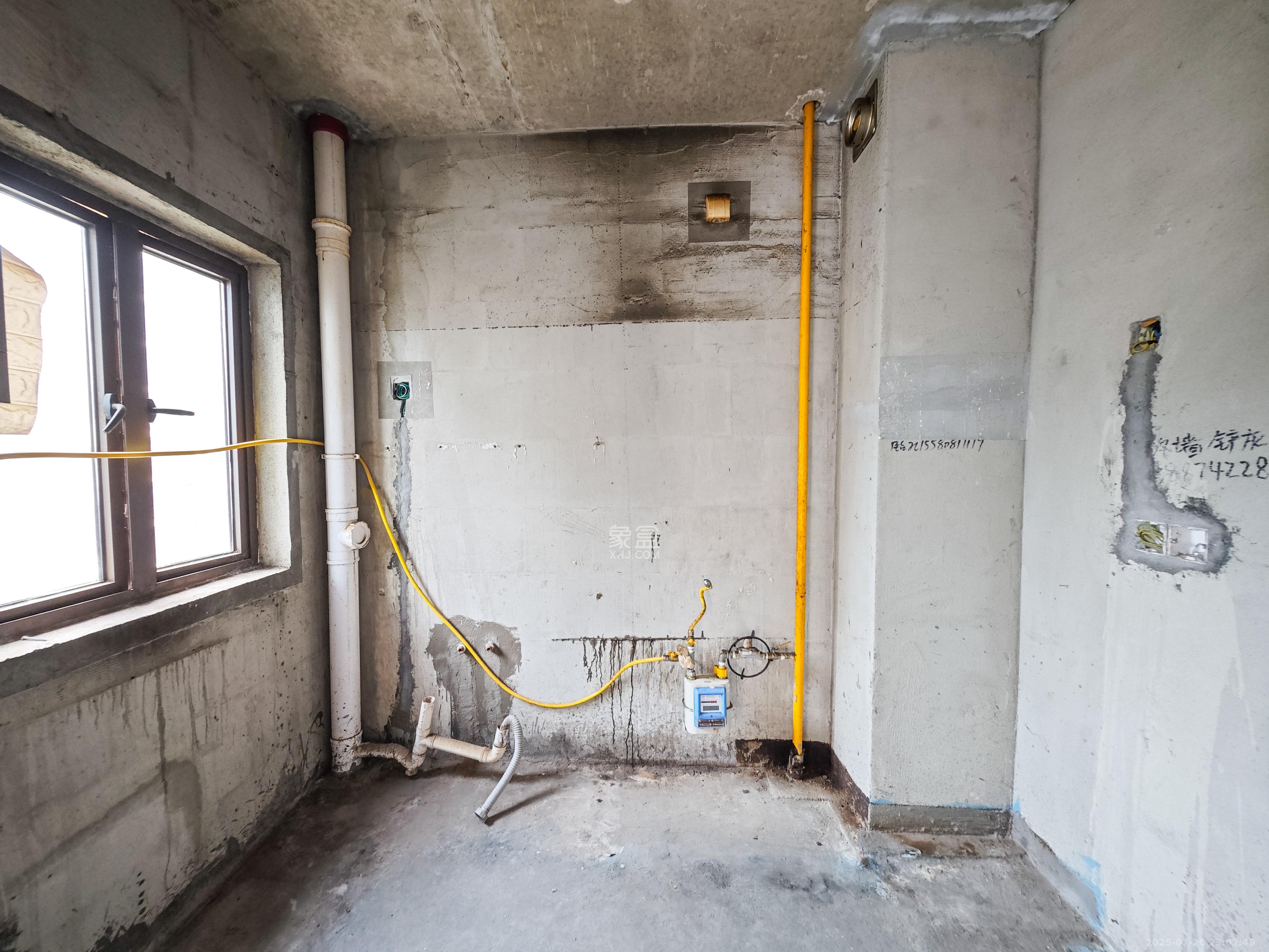 山语城三期  3室2厅2卫    82.0万 山语城三期  3室2厅2卫    82.0万厨房