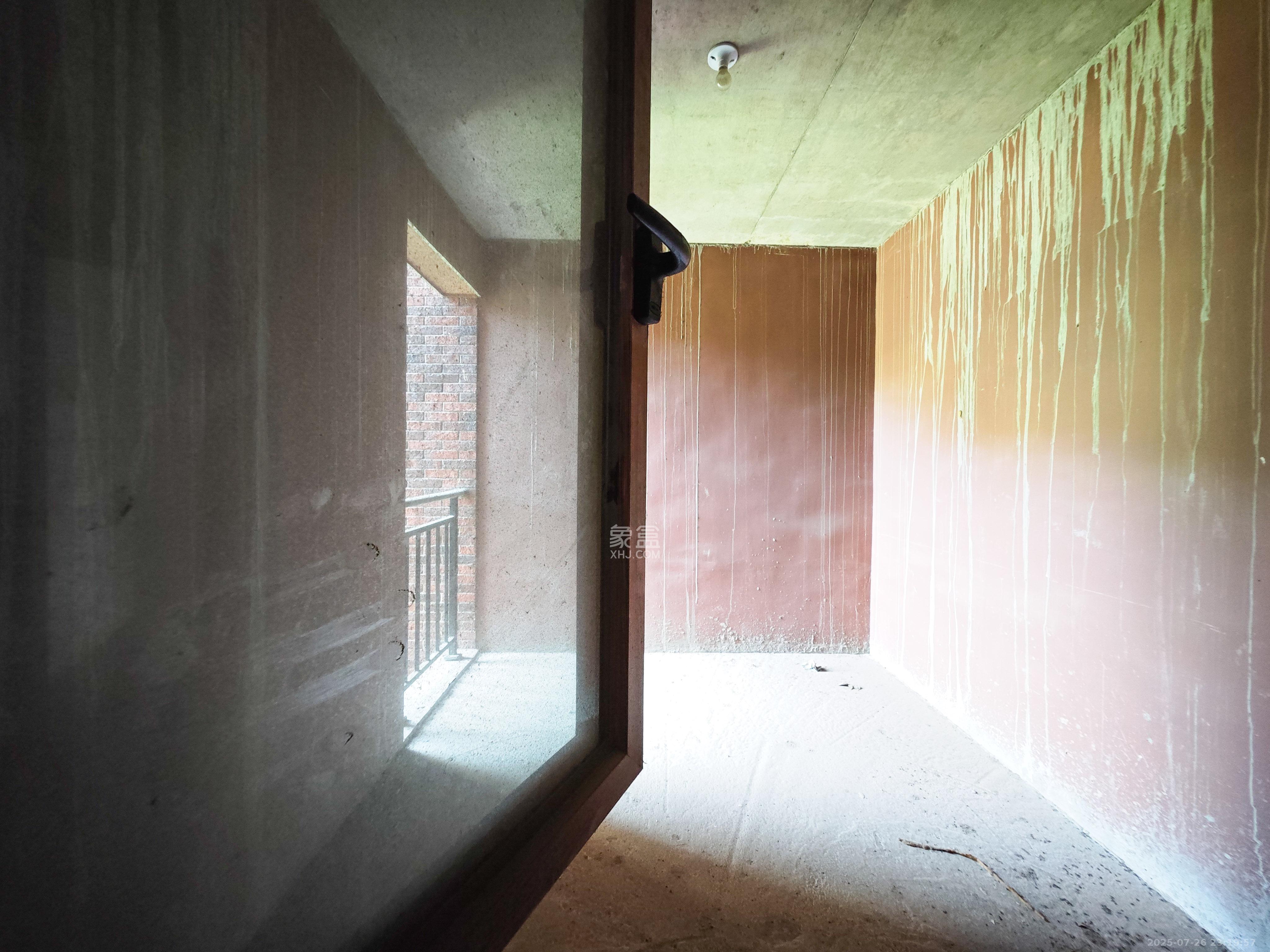 顺天御岭 4室2厅2卫 110.0万 顺天御岭 4室2厅2卫 110.0万卧室