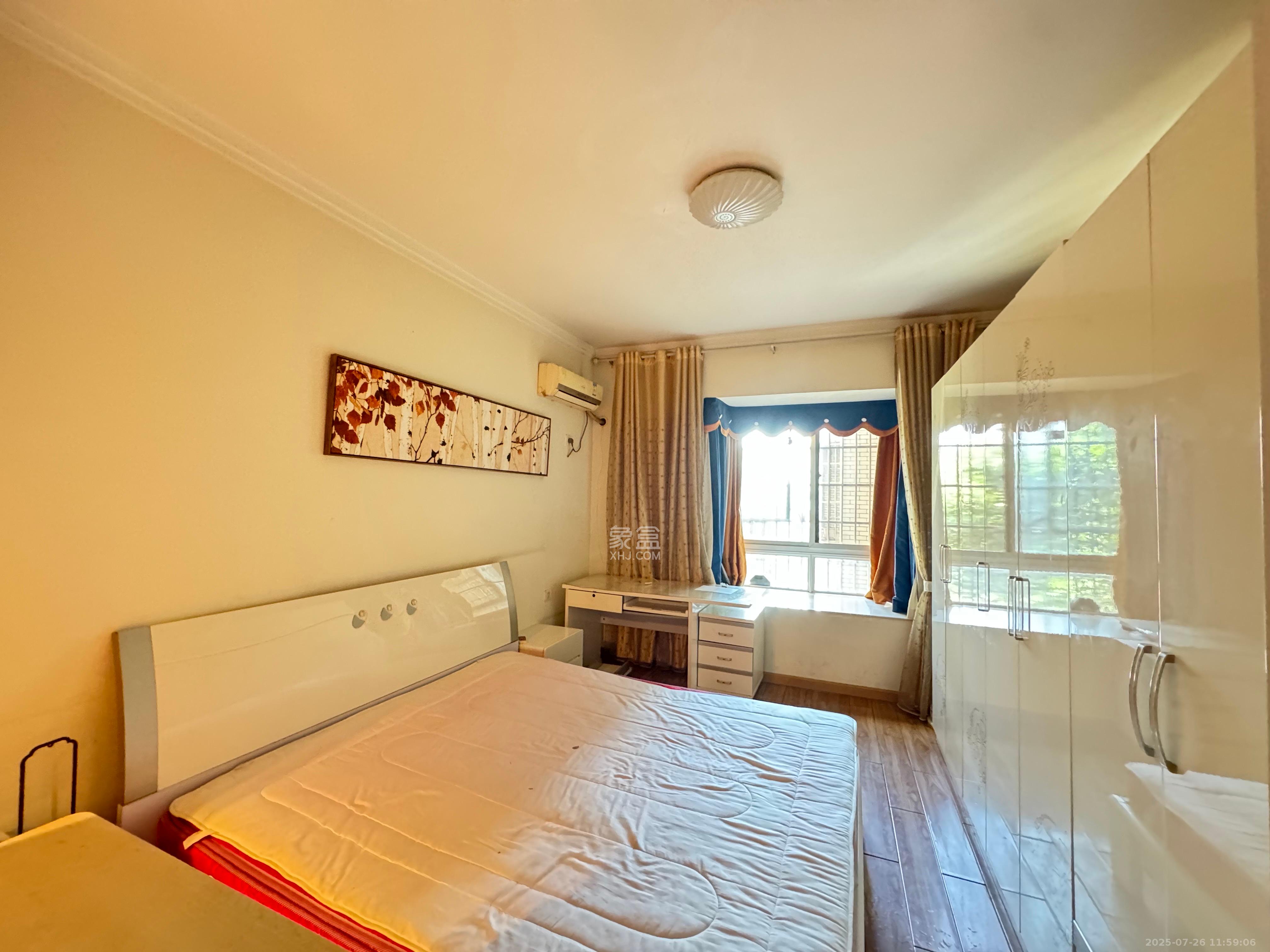 楚天中苑 3室2厅2卫 2000.0元/月 楚天中苑 3室2厅2卫 2000.0元/月室内图