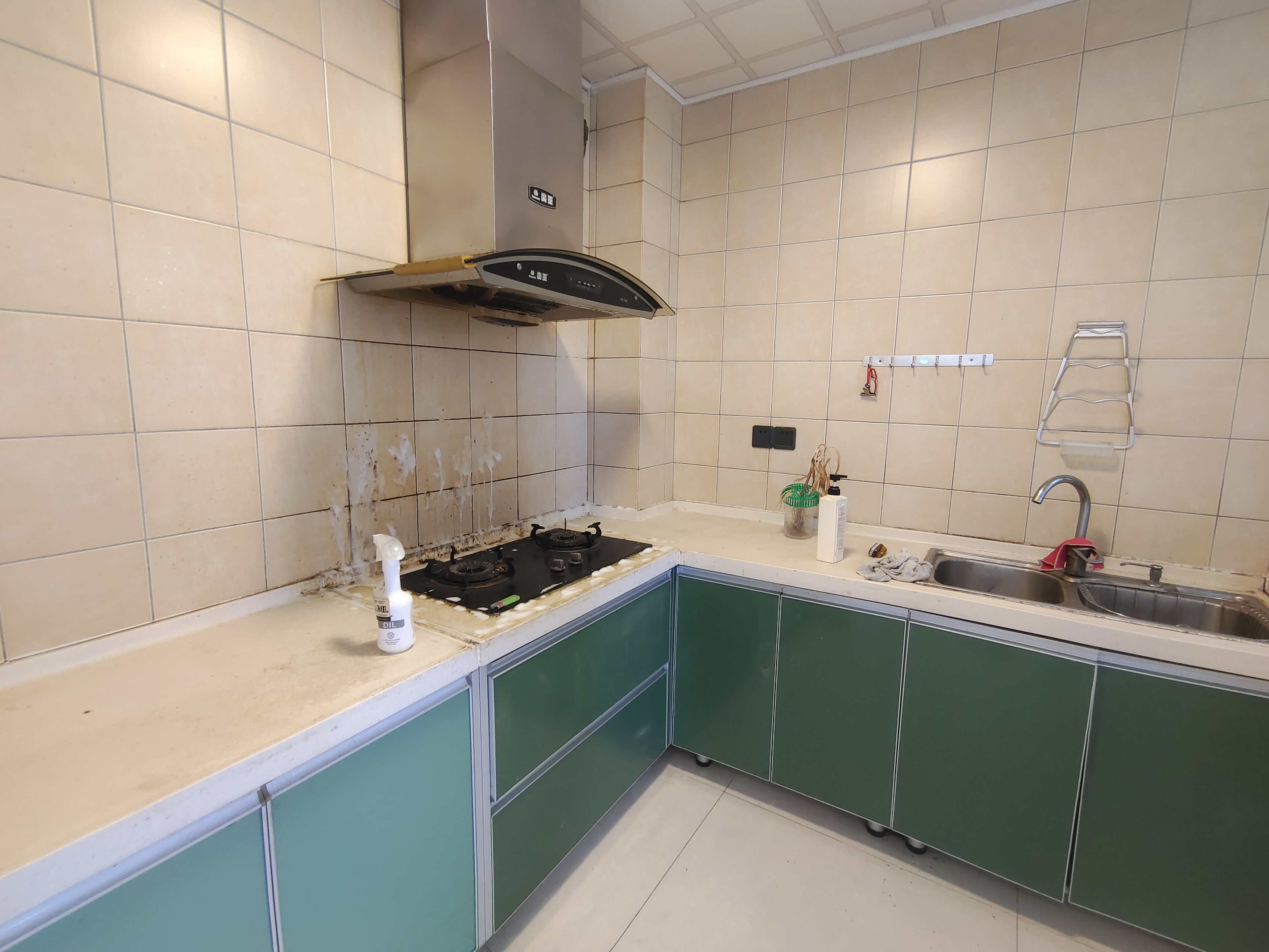 万花坊  2室2厅1卫    2400.0元/月 万花坊  2室2厅1卫    2400.0元/月室内图