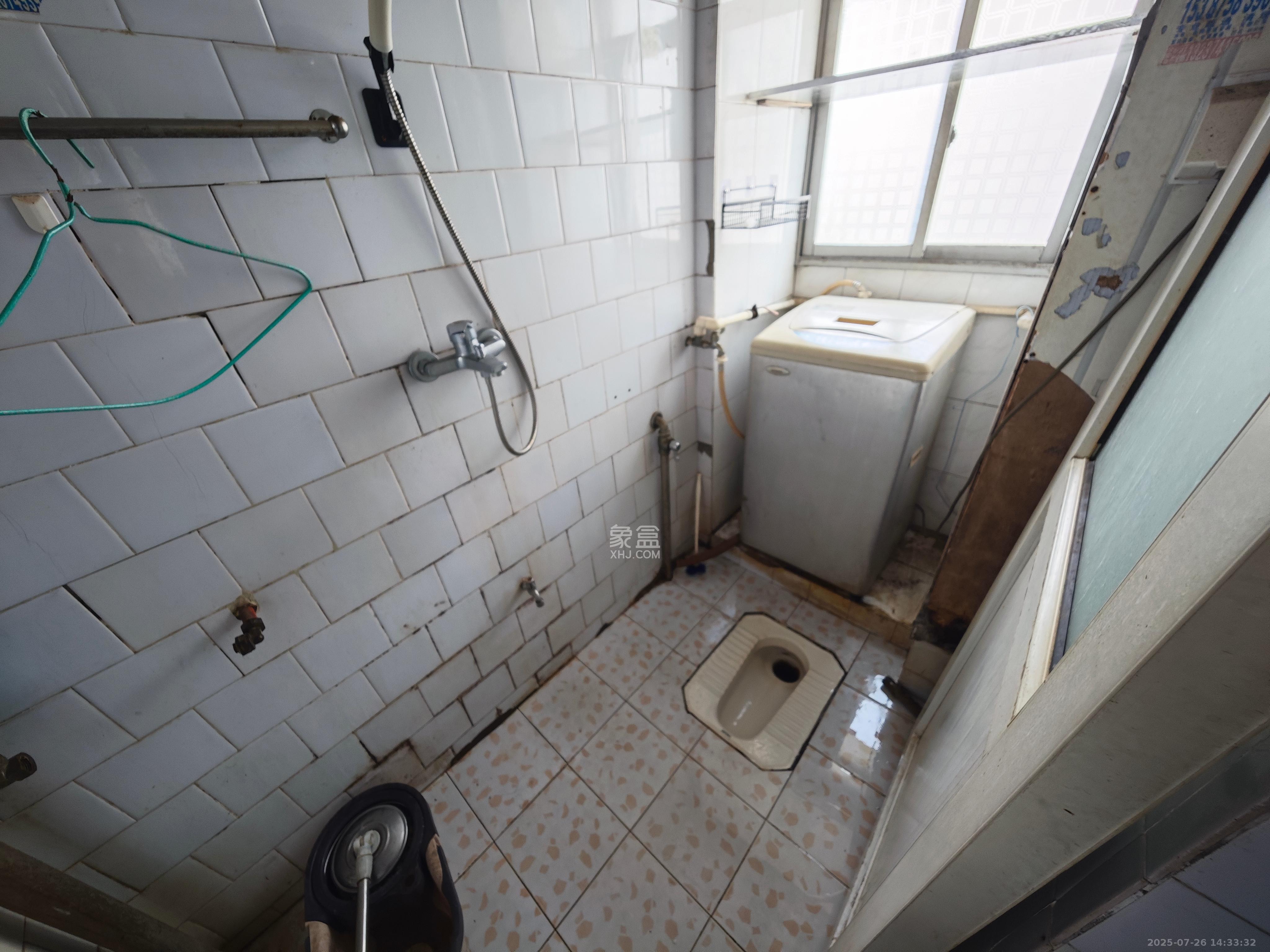 向家湾社区(含富湘公寓) 2室1厅1卫 1150.0元/月 向家湾社区(含富湘公寓) 2室1厅1卫 1150.0元/月室内图